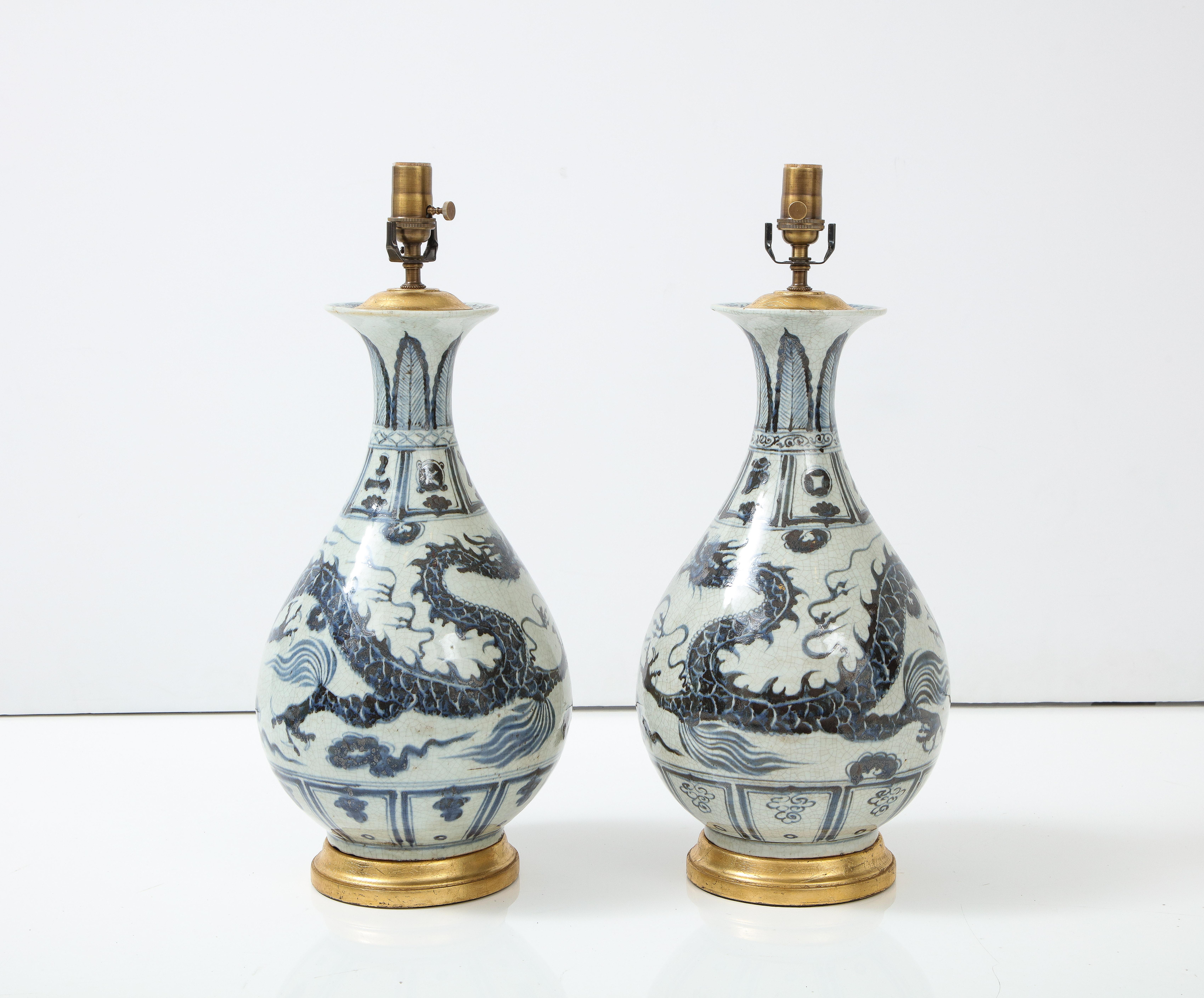 Pair of Blue and White Chinese Export Lamps 2