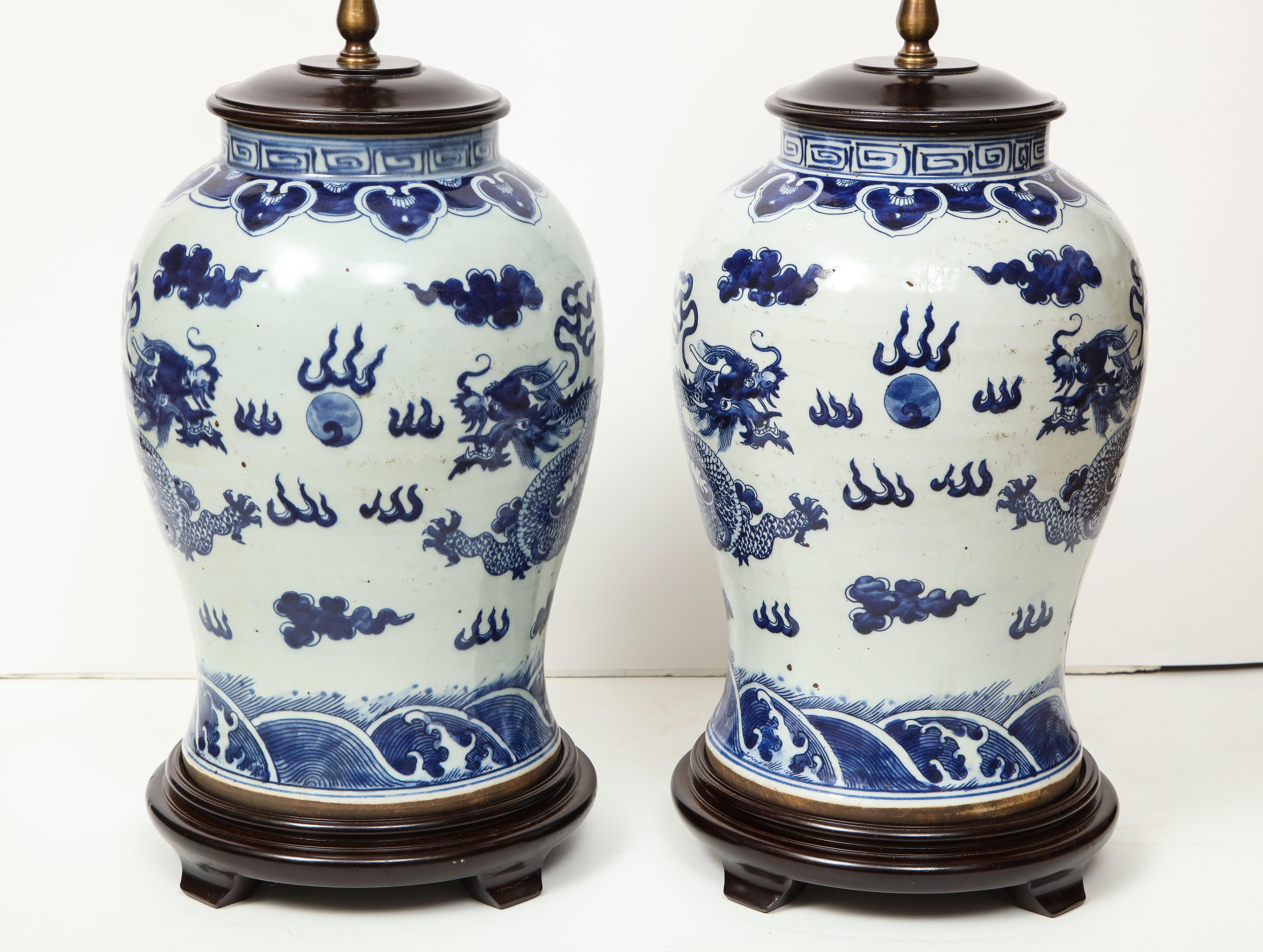 Pair of Blue and White Chinese Export Lamps 1