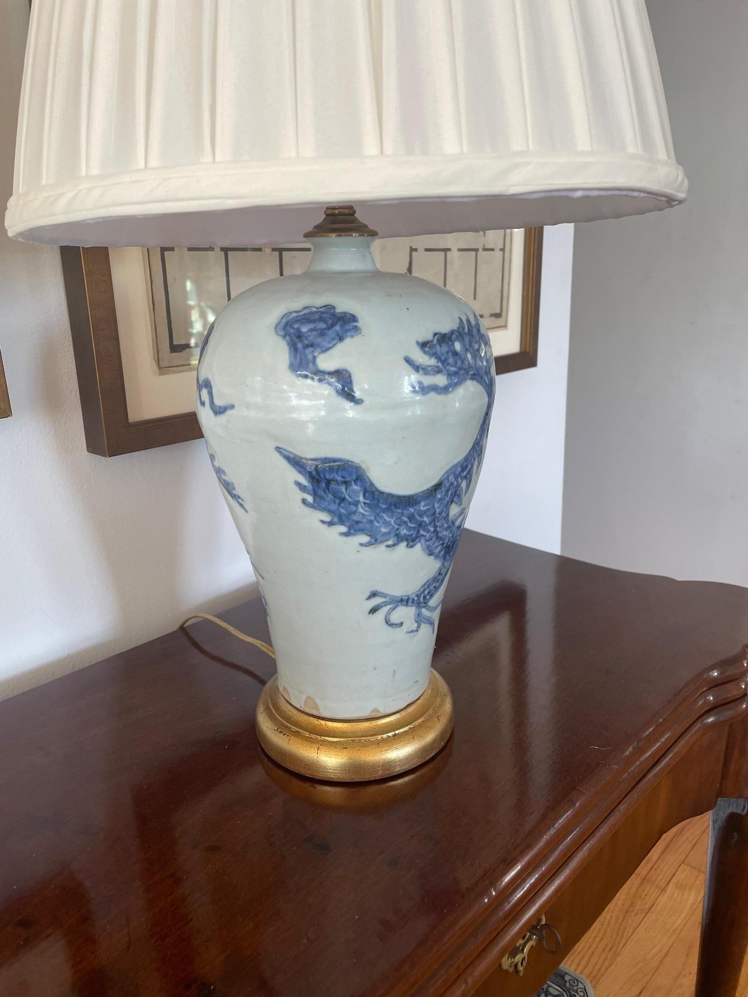 Pair Blue and White Chinese Porcelain Lamps w/ Dragon Motif 20th Century In Excellent Condition For Sale In New York, NY