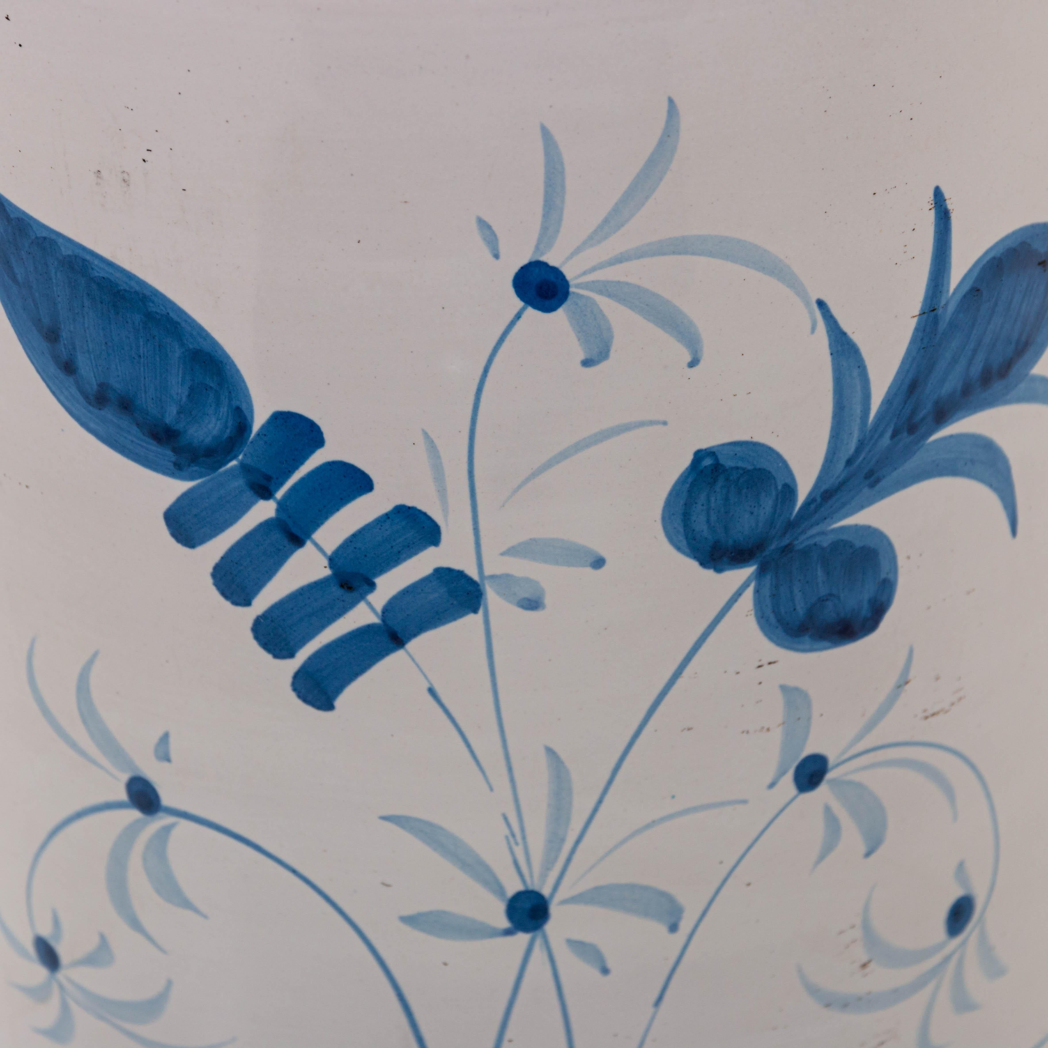 Pair of Blue and White Country Bird Table Lamps 3