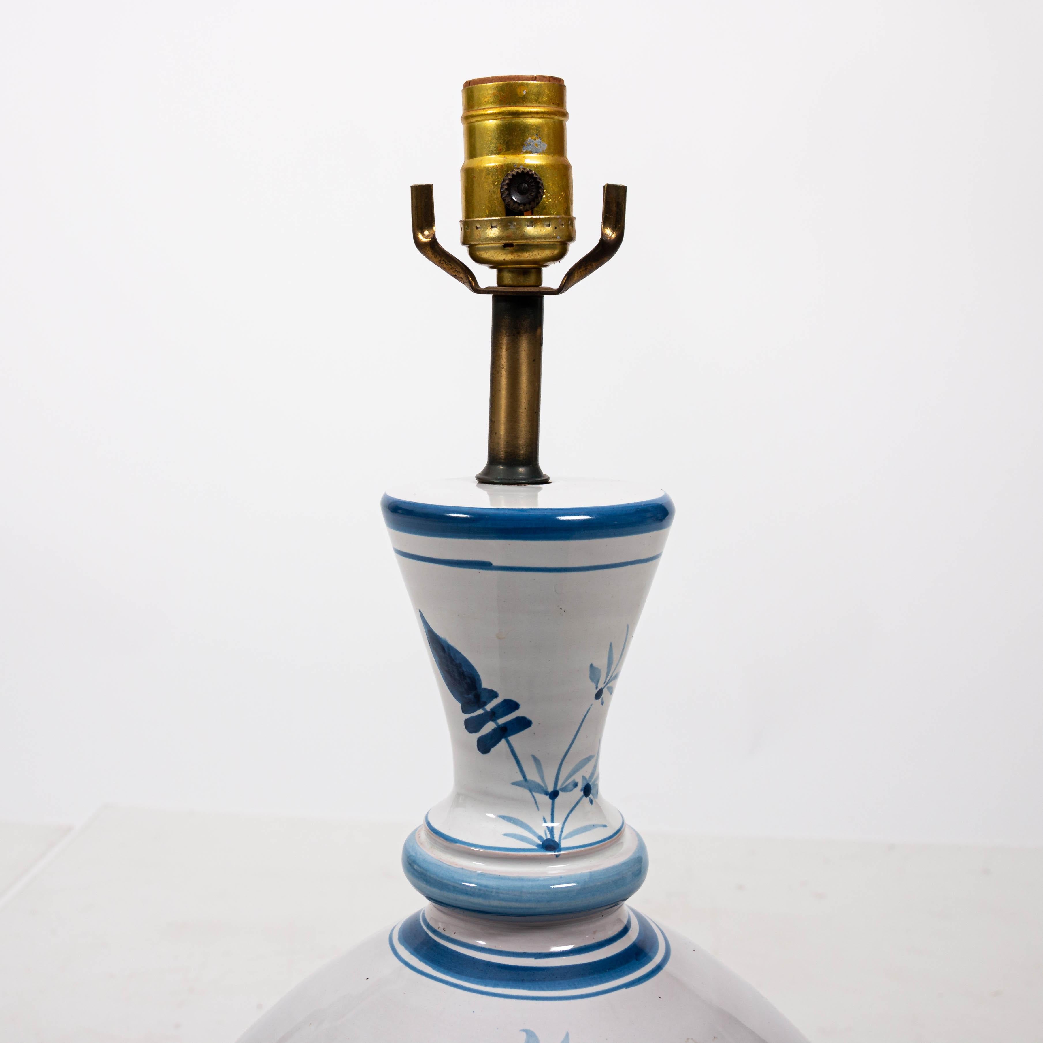 Mid-20th Century Pair of Blue and White Country Bird Table Lamps