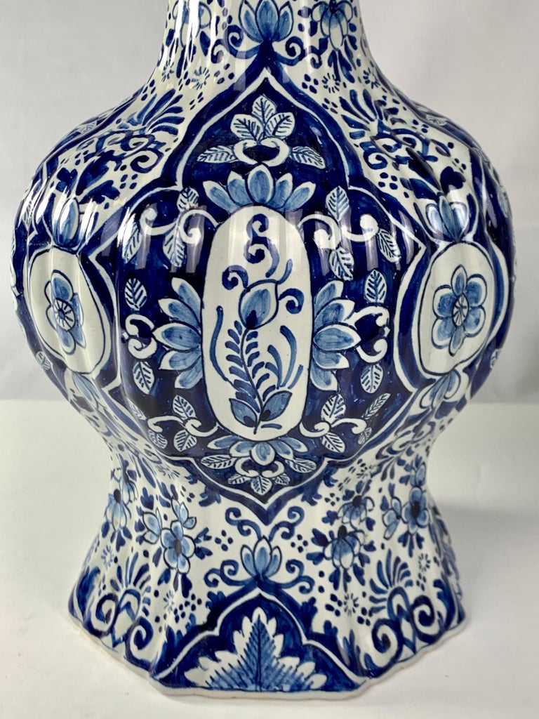 Pair of Blue and White Delft Vases In Excellent Condition For Sale In Katonah, NY