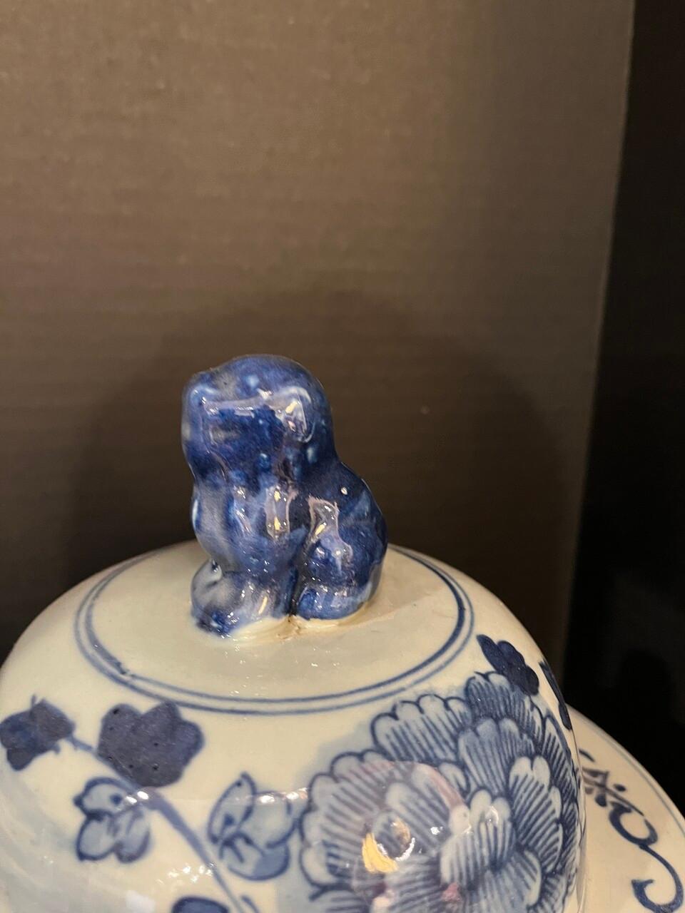 Pair of Blue and White Lidded Temple / Ginger Jars In Good Condition In Houston, TX