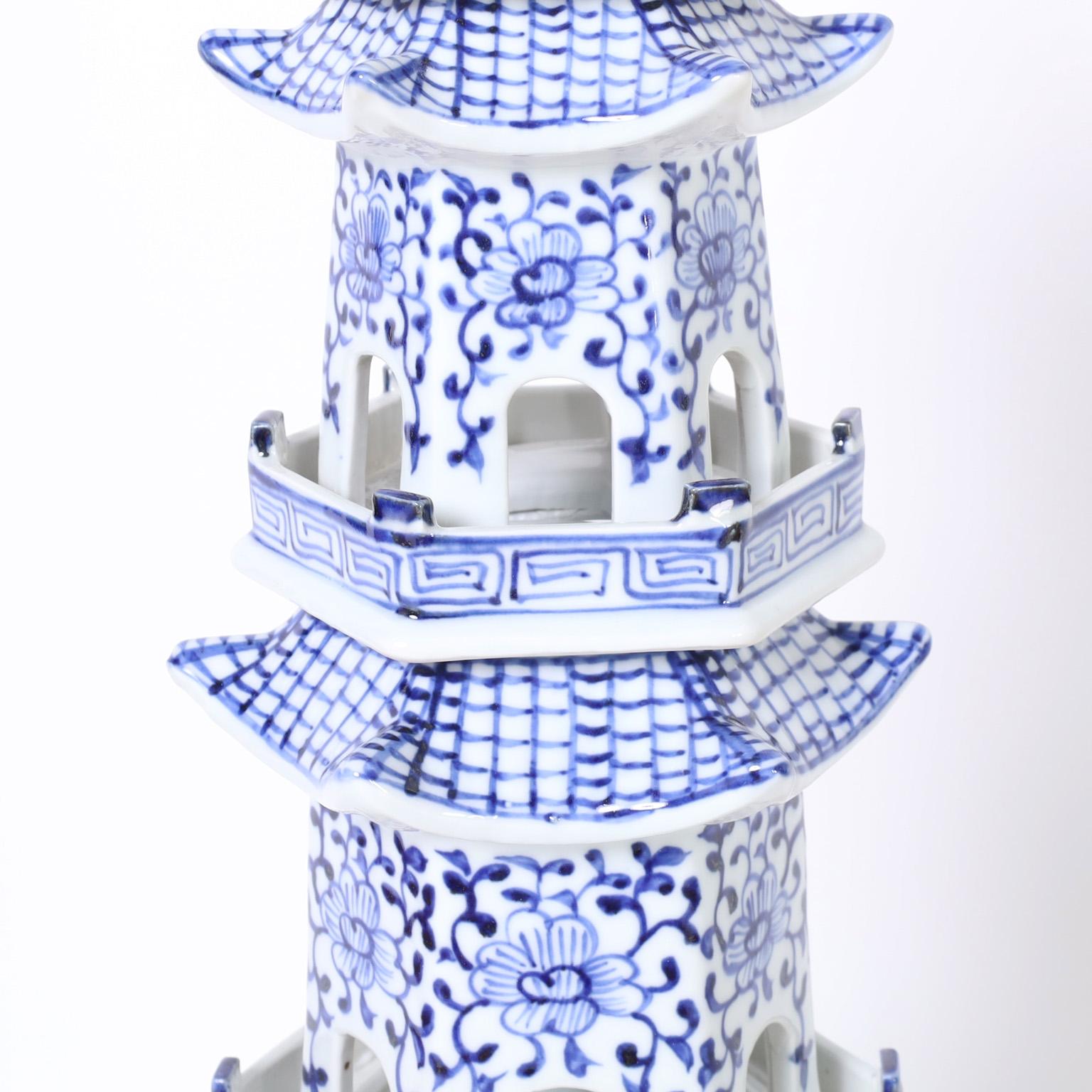 Chinese Export Pair of Blue and White Porcelain Pagoda Towers For Sale