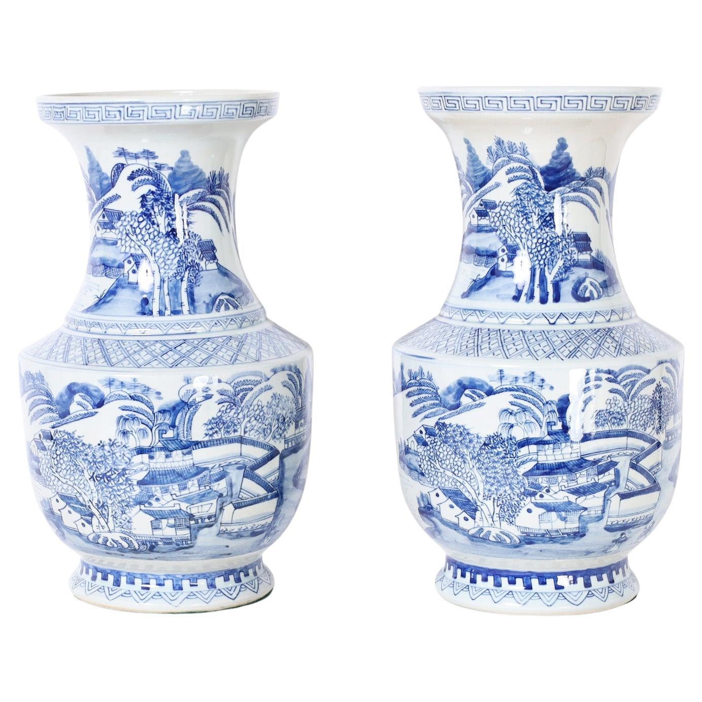 Pair of Chinese Blue and White Porcelain Vases For Sale at 1stDibs