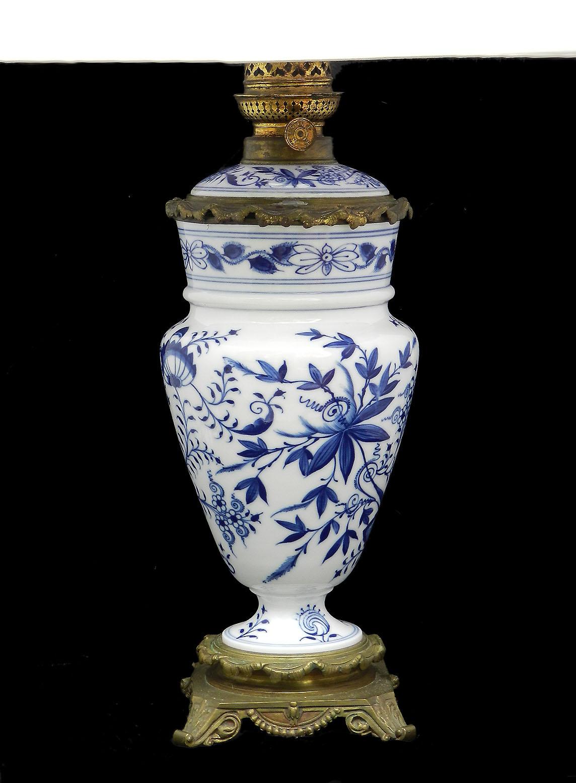 antique chinoiserie lamp