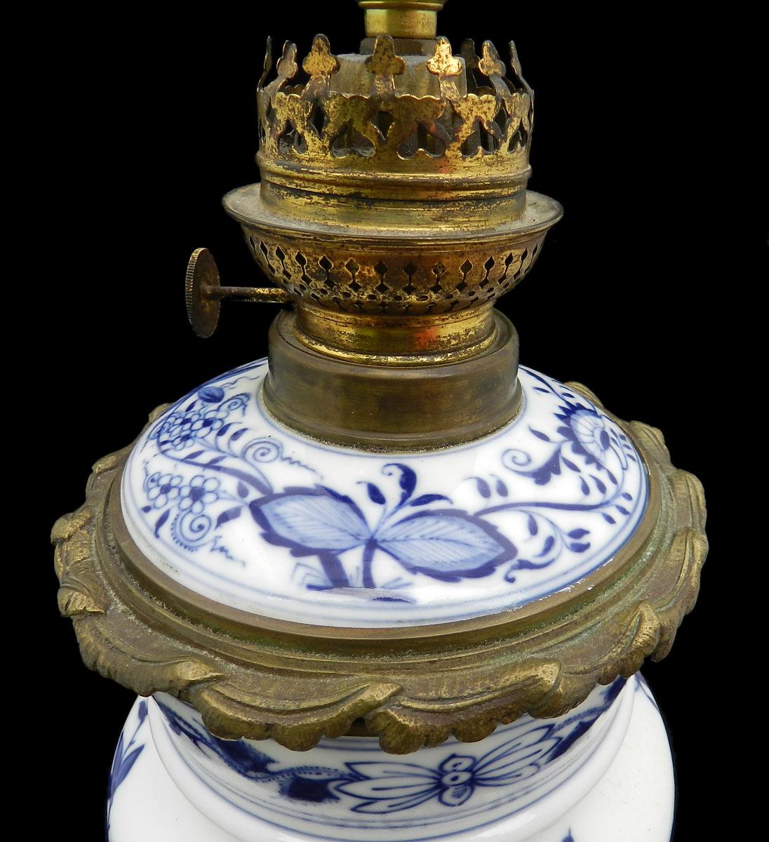 Gilt Pair of Blue and White Table Lamps Chinoiserie Antique Oil Lamps