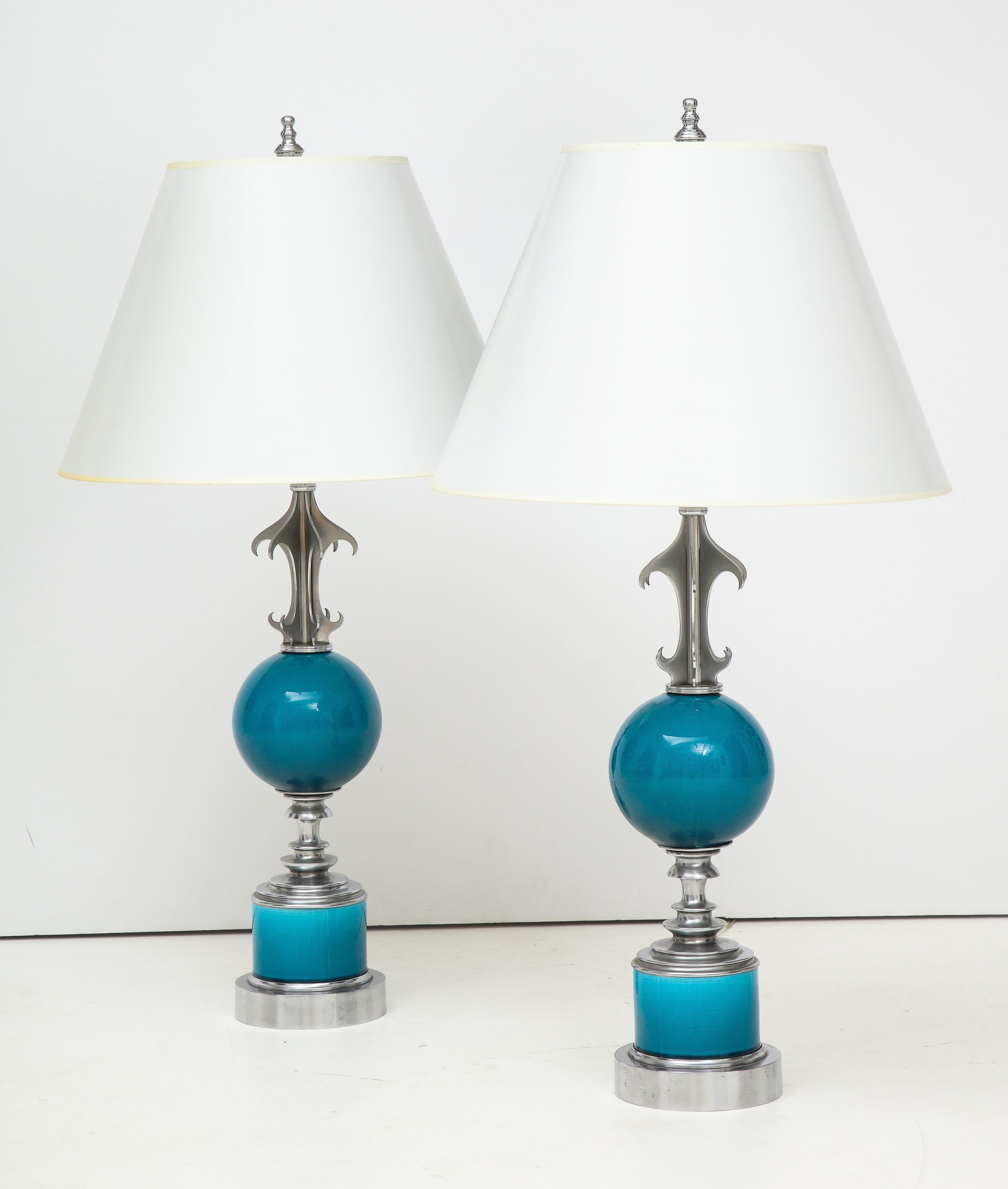 Pair of Blue Ceramic and Nickel-Plated Metal Table Lamps For Sale 5