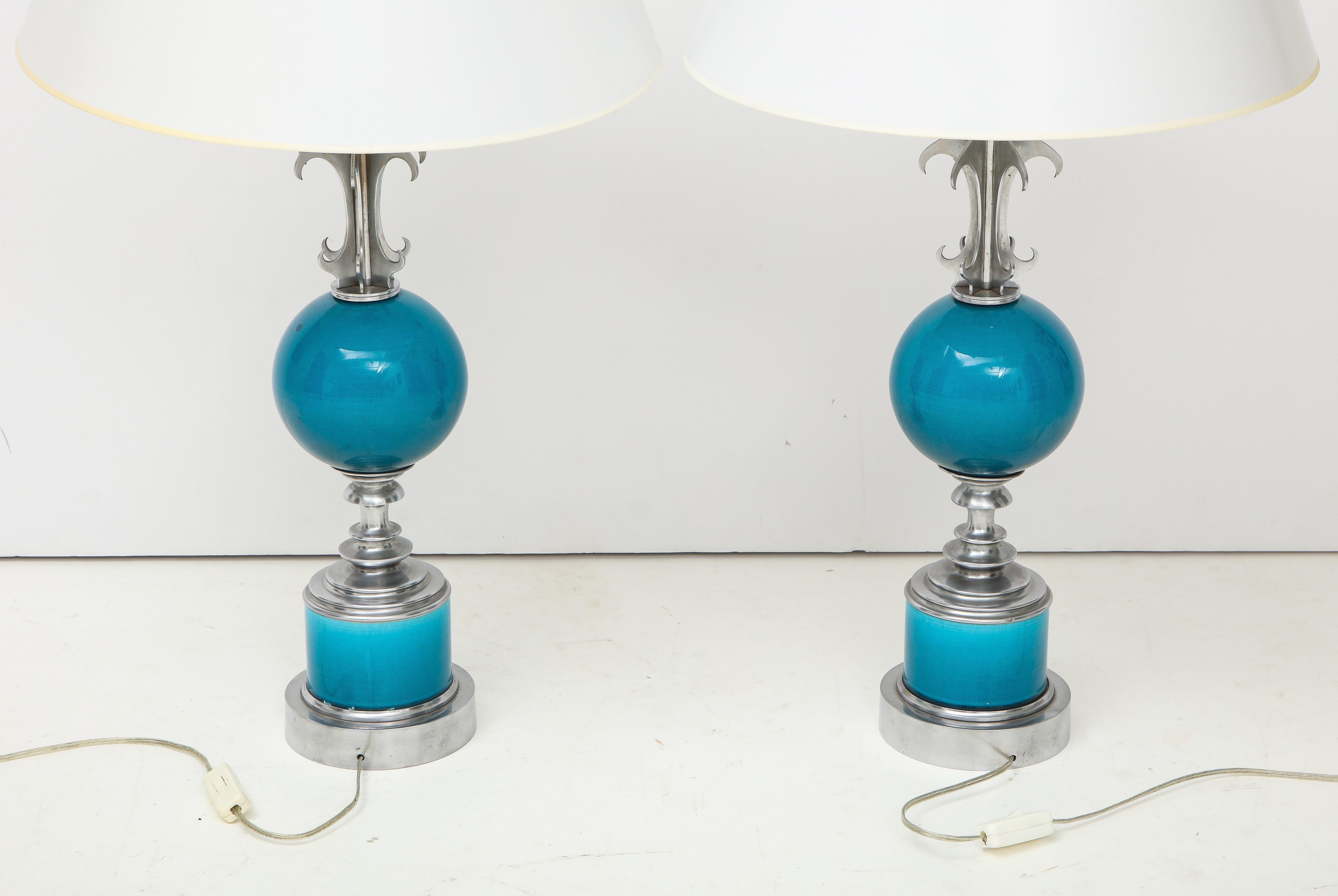 French Pair of Blue Ceramic and Nickel-Plated Metal Table Lamps For Sale