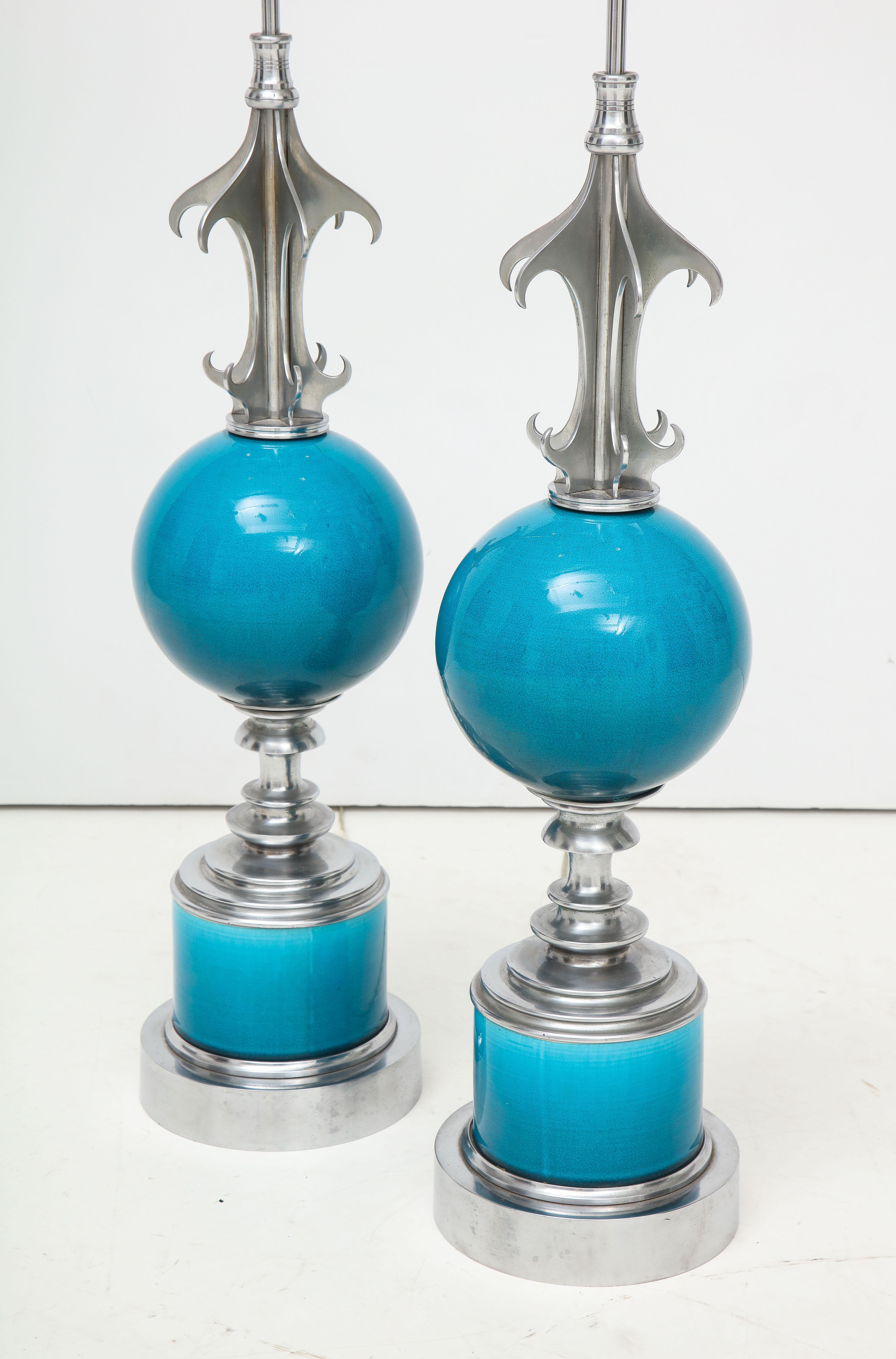 Pair of Blue Ceramic and Nickel-Plated Metal Table Lamps For Sale 2