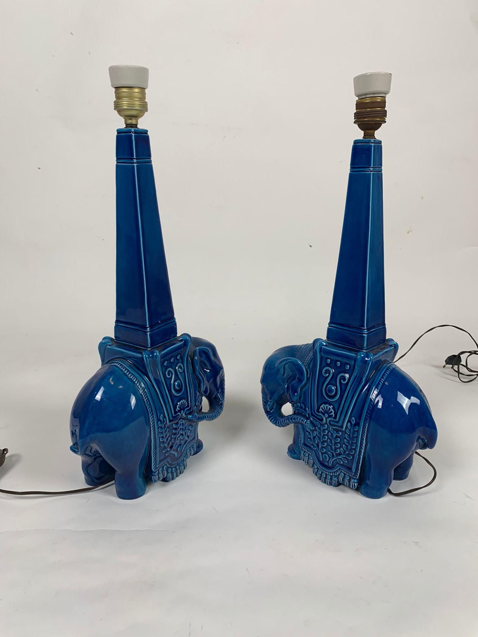Pair of blue ceramic table lamps representing elephants, Italy, 1960s For Sale 3