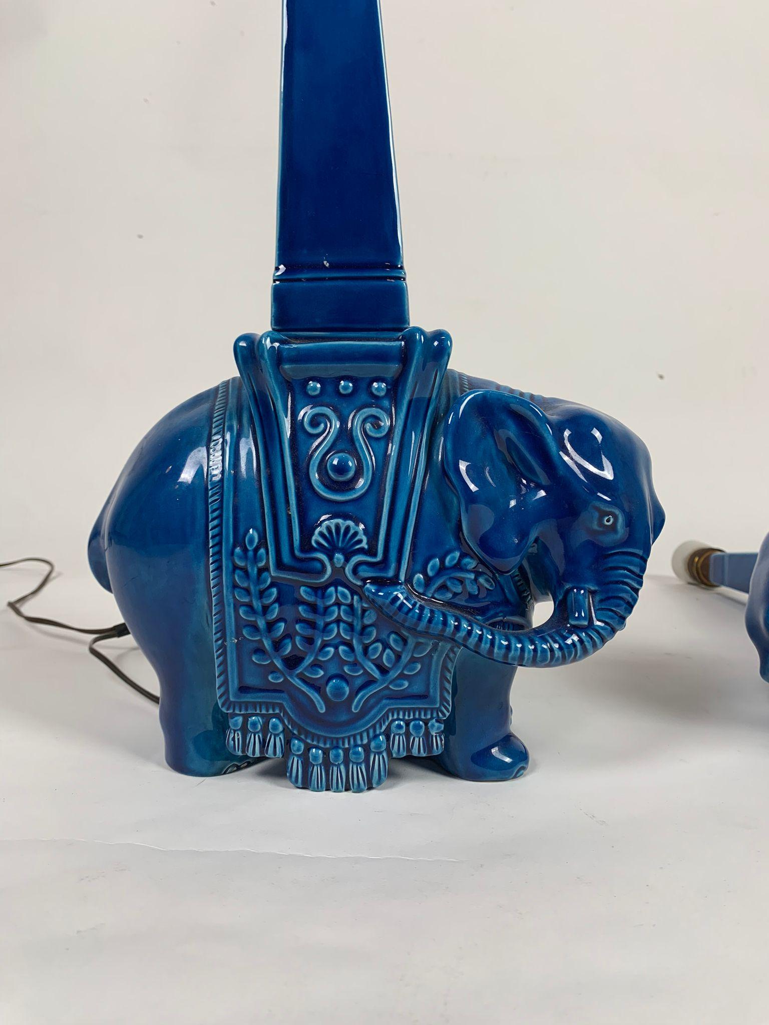 Pair of blue ceramic table lamps representing elephants, Italy, 1960s For Sale 11