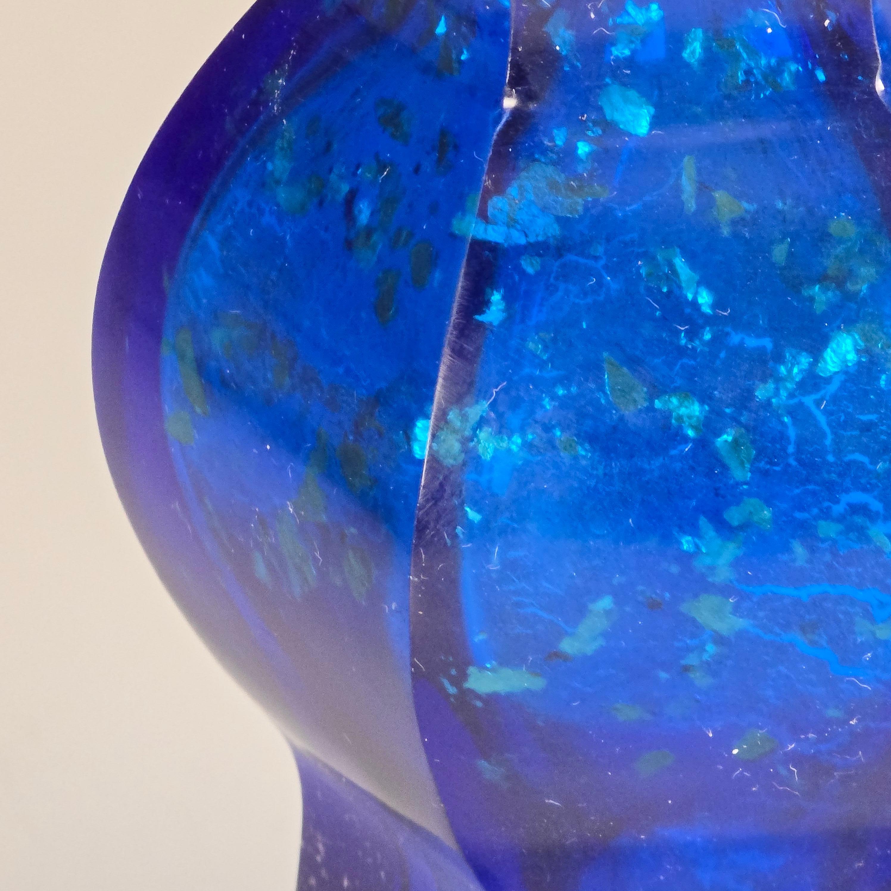 Coppia di vasi cinesi in vetro blu di Pechino con inclusioni d'argento In condizioni buone in vendita a Kilmarnock, VA