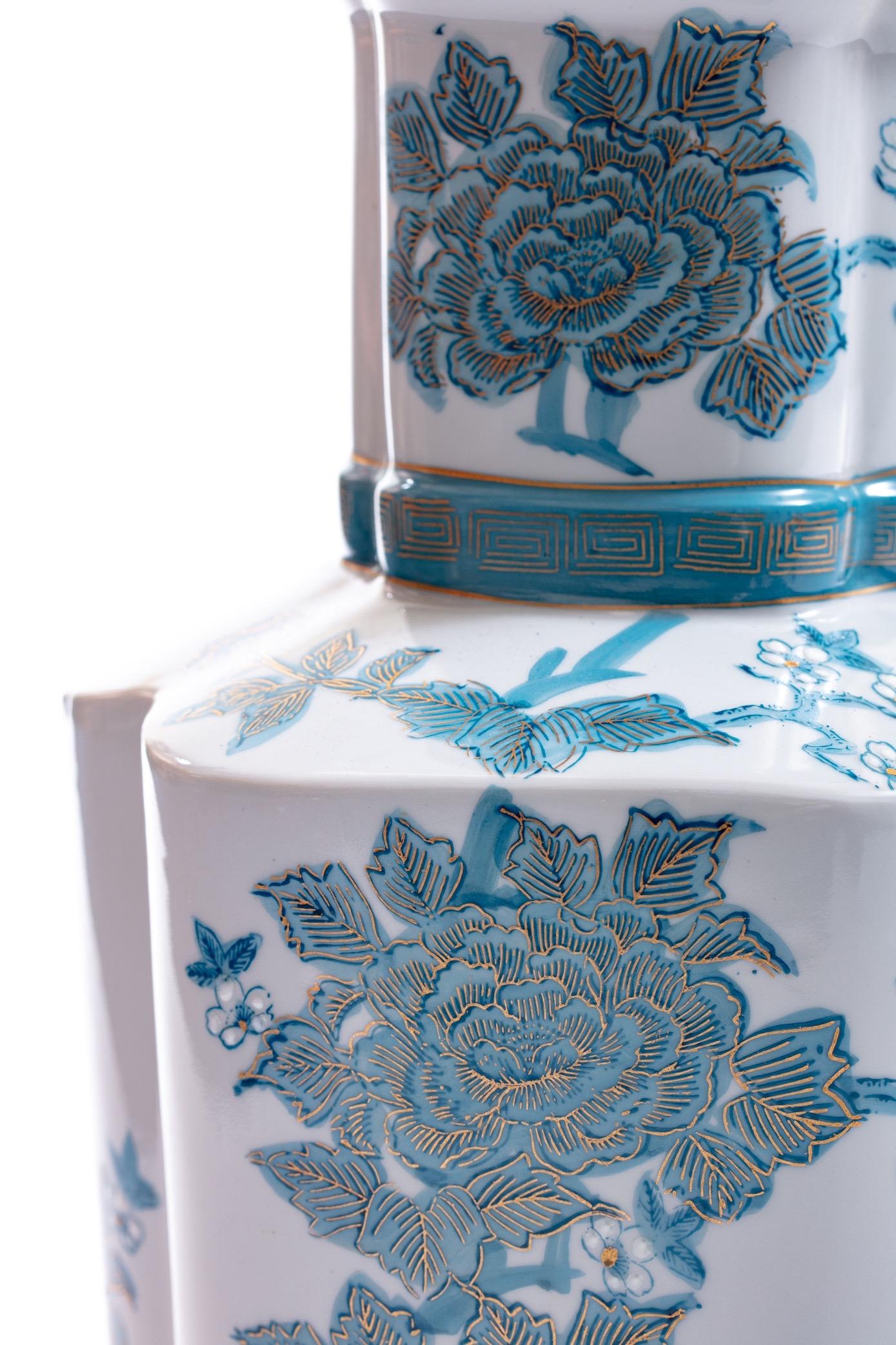 Pair of Blue Chinoiserie Hand Painted Table Lamps in the Style of Billy Haines For Sale 7