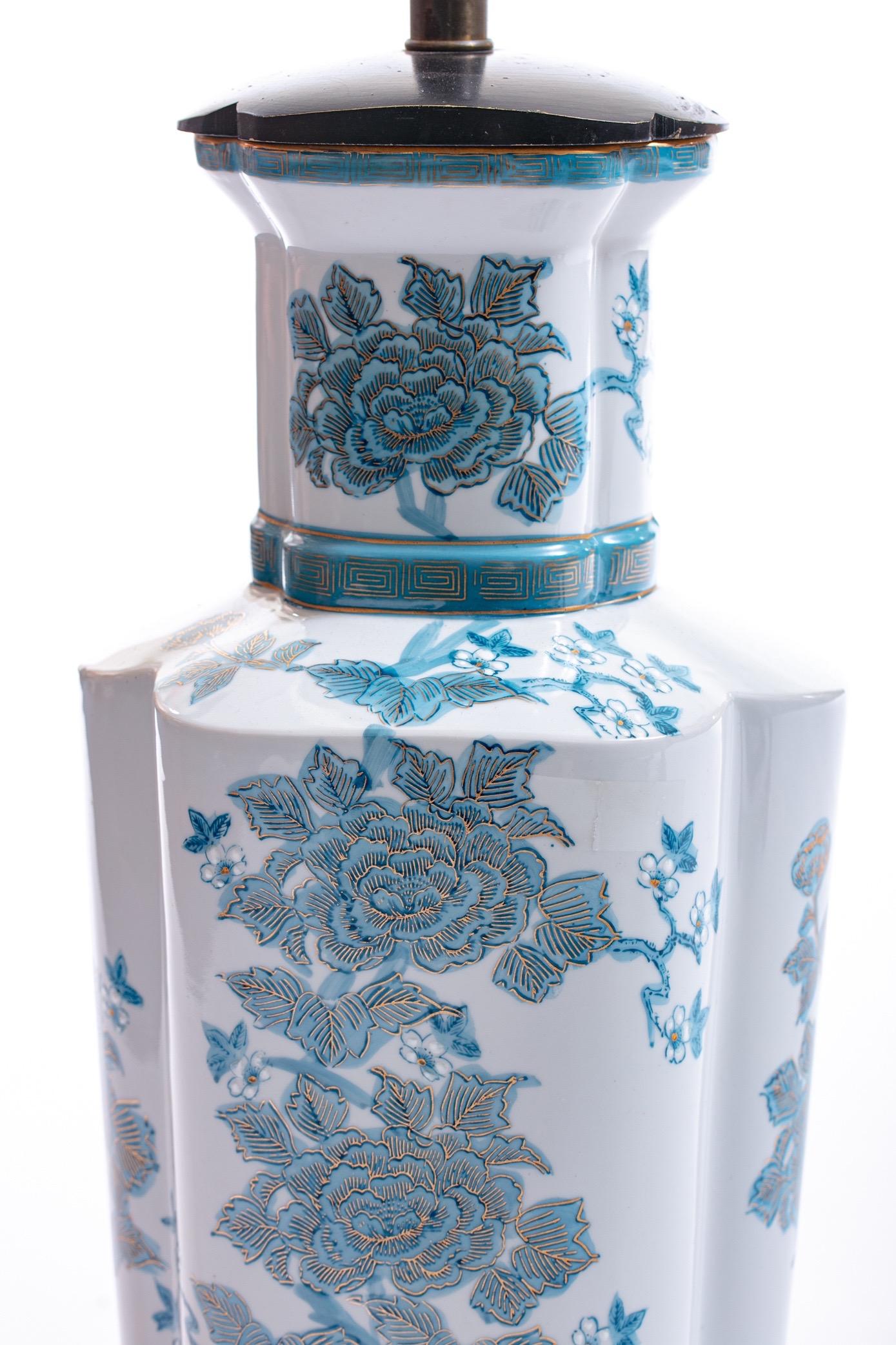 Pair of Blue Chinoiserie Hand Painted Table Lamps in the Style of Billy Haines For Sale 1