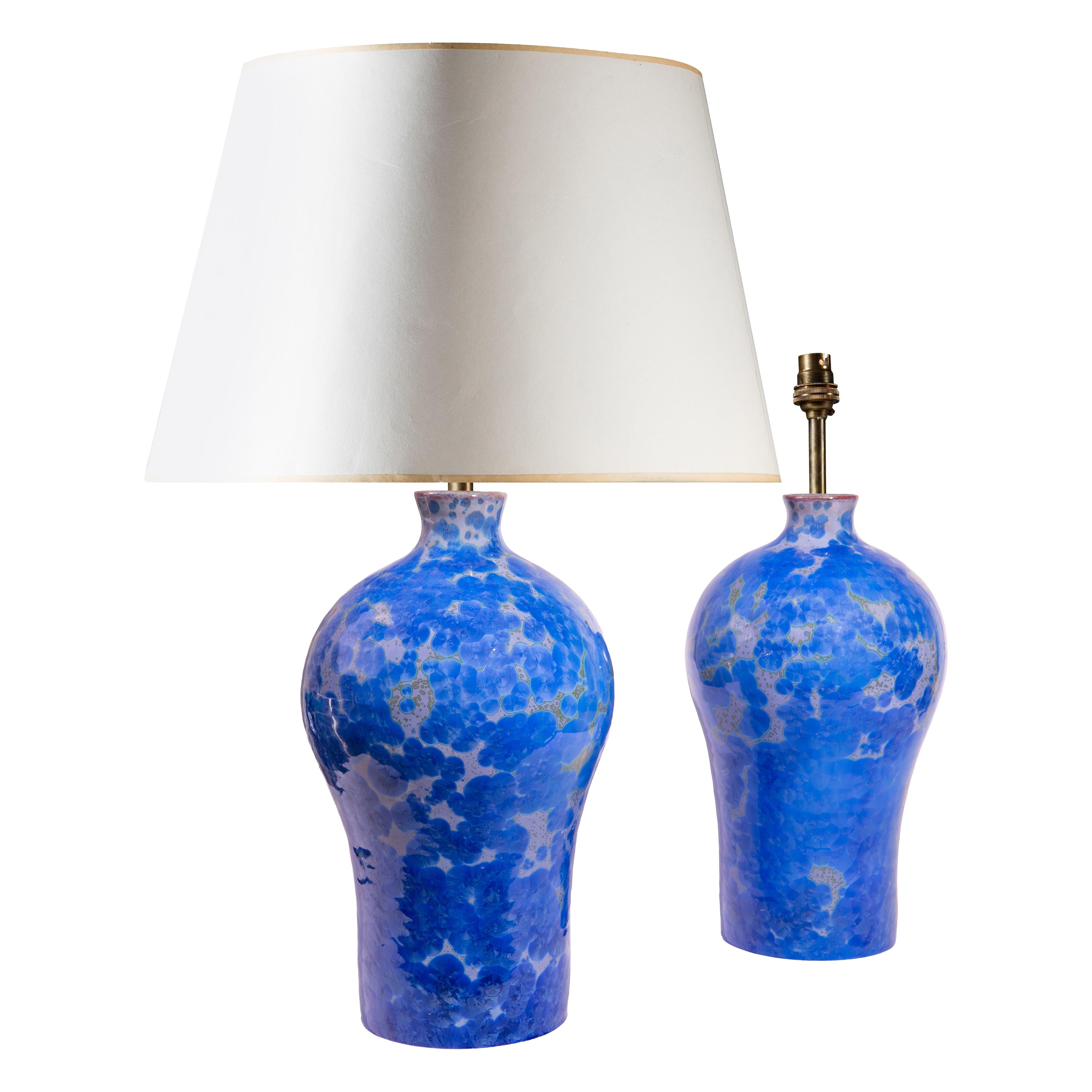 Paire de lampes-vases à glaçure cristalline bleue