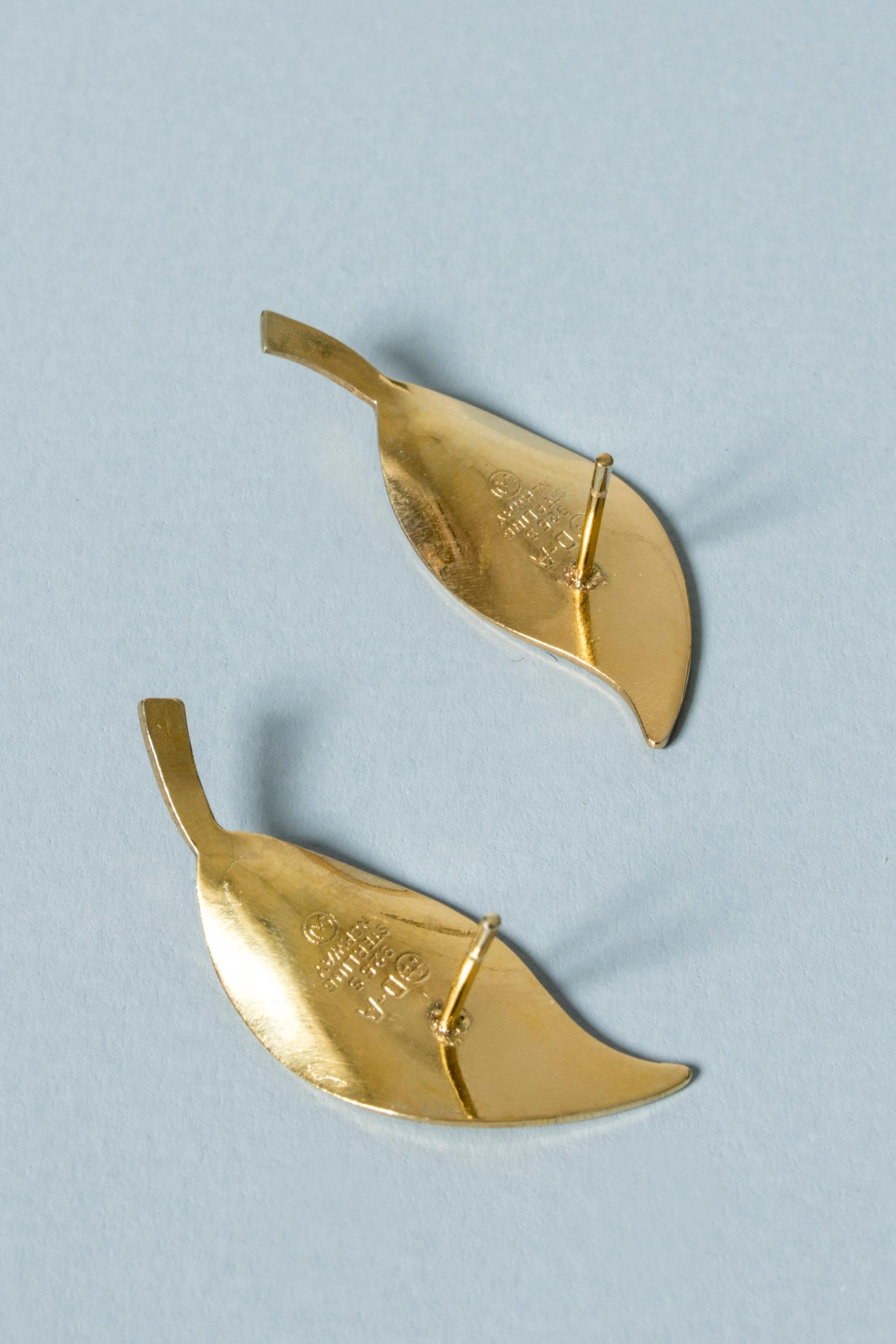 Modernist Pair of Blue Gilded Enamel Earrings from David Andersen, Norway, 1950s