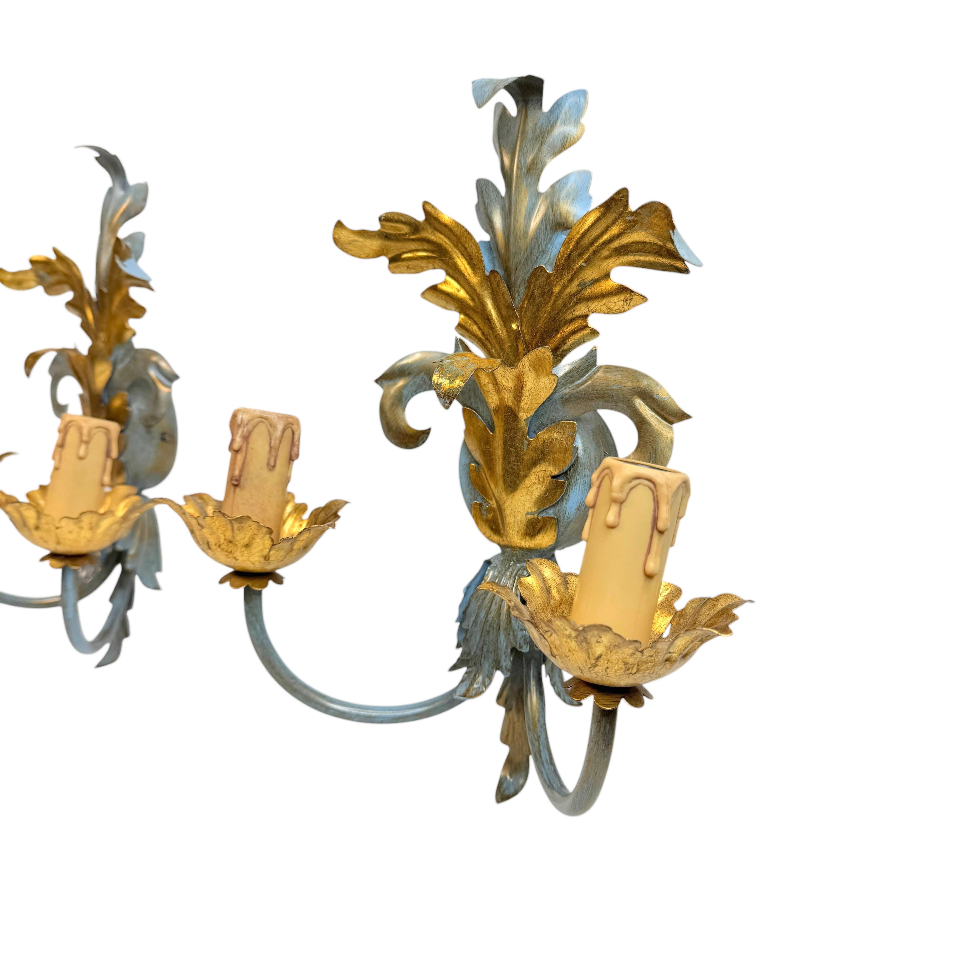 Paire d'appliques à deux lumières Tole Hollywood Regency Vintage Italie en vente 7