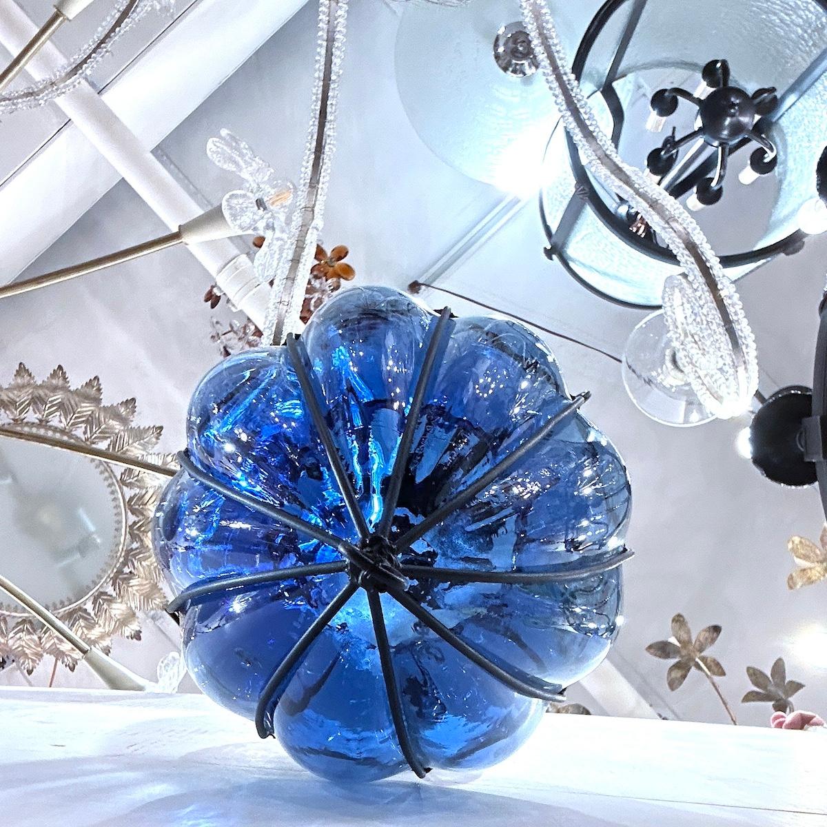 Paar blaue Glaslaternen, einzeln verkauft im Angebot 1