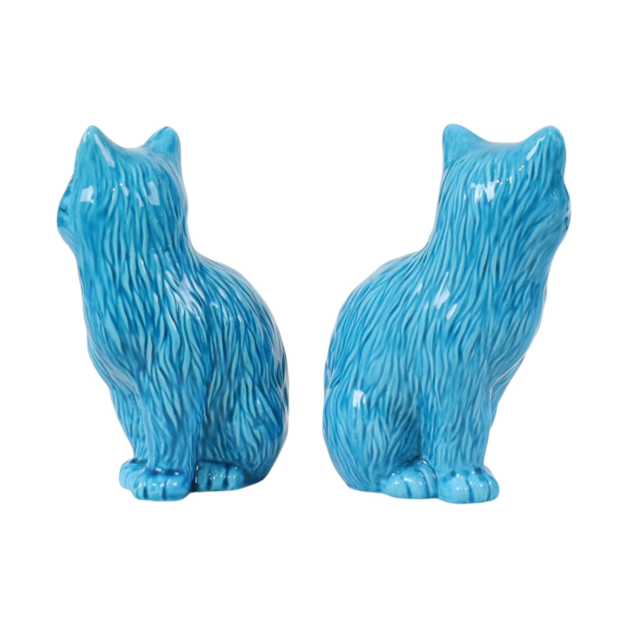 Pair of Blue Glazed Cats Statues Chinese Ceramics For Sale 1