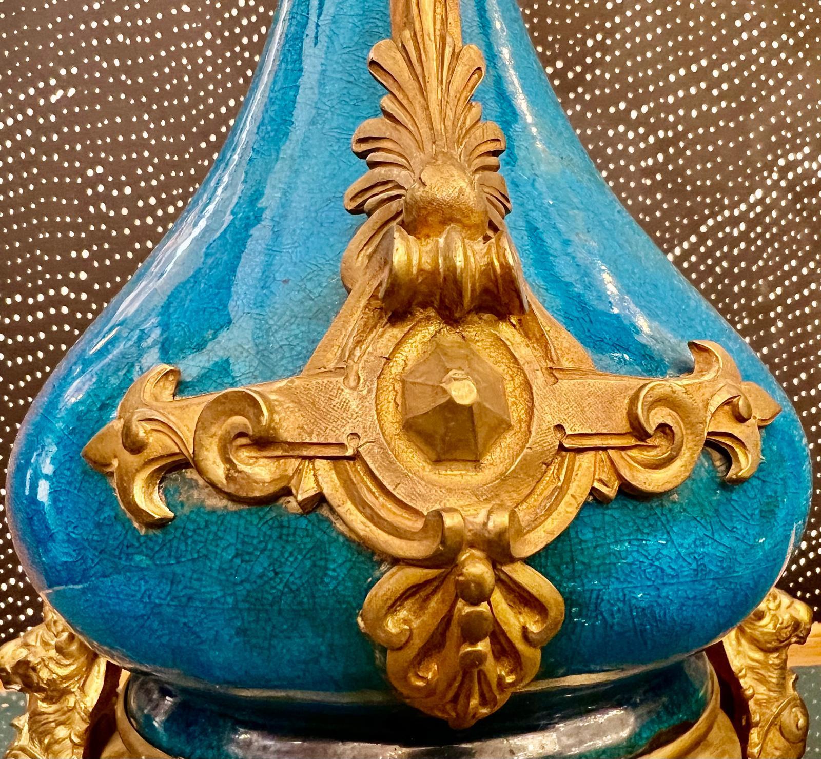 Paire de lampes en faïence émaillée bleue dans le style Théodore Deck, 19e siècle en vente 3