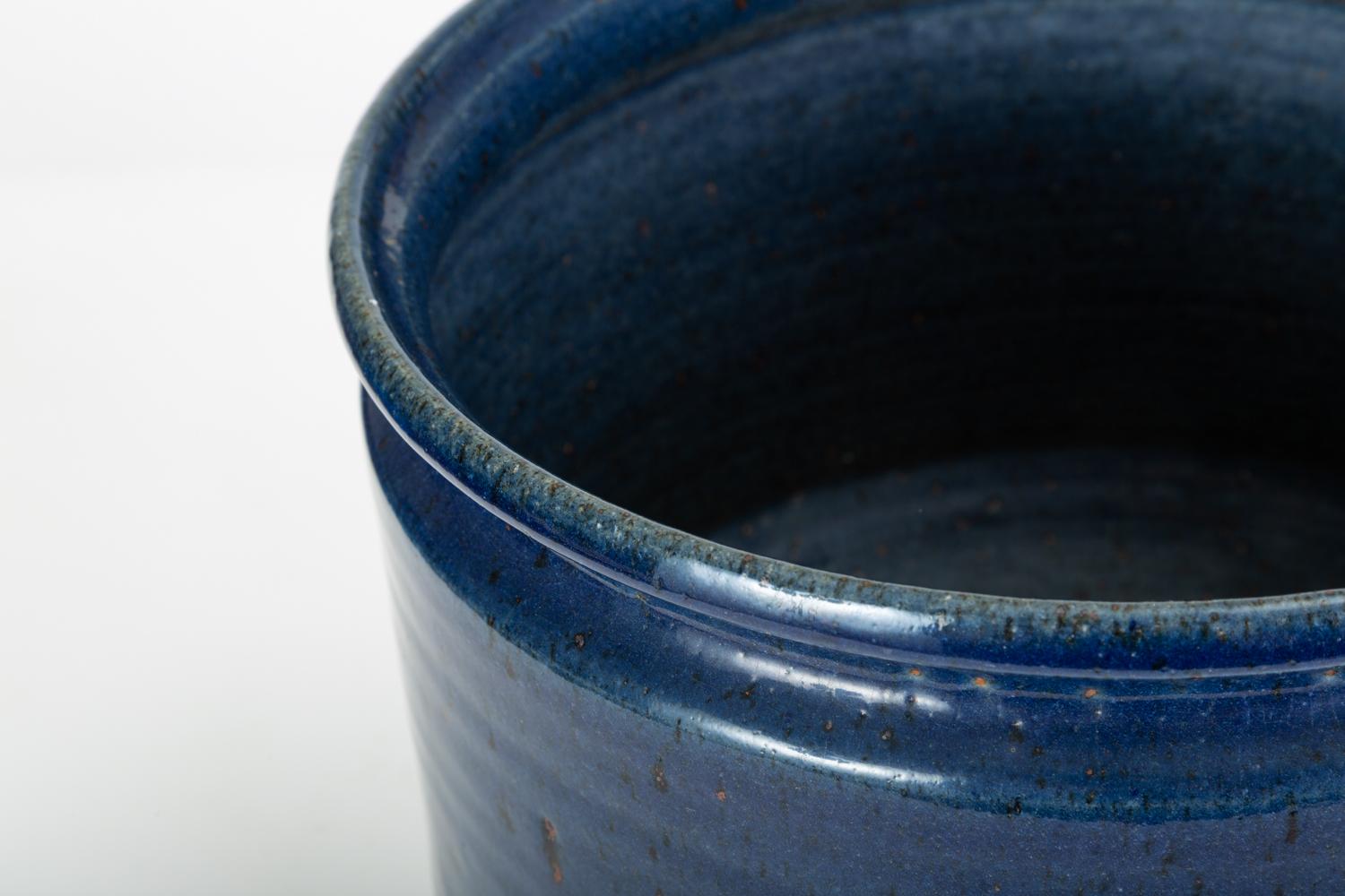 Pair of Blue-Glazed Earthgender Bowl Planters, David Cressey and Robert Maxwell 3