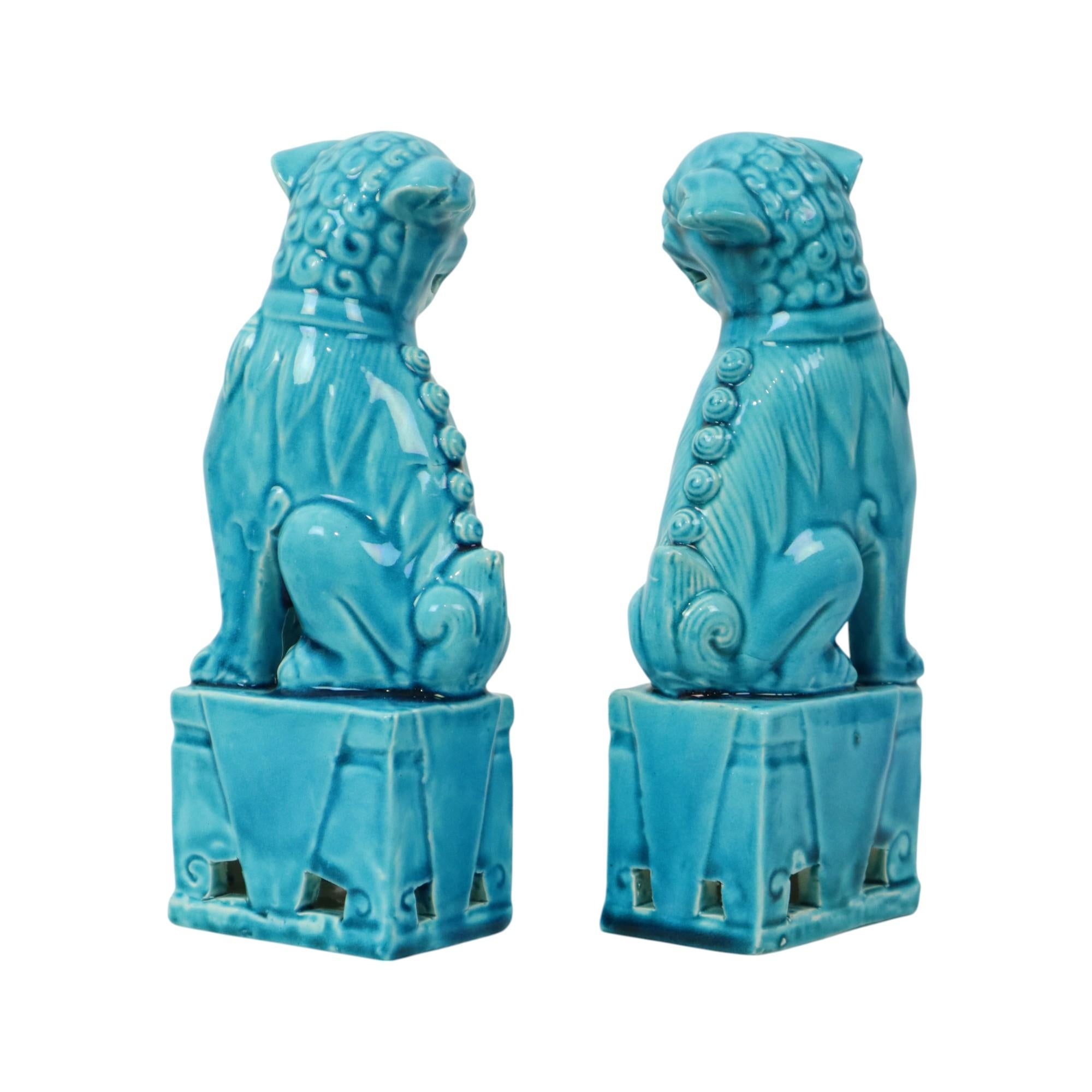 Pareja de Figuritas de León del Templo del Perro Foo esmaltadas en azul 18cm en Bueno estado para la venta en Poperinge, BE
