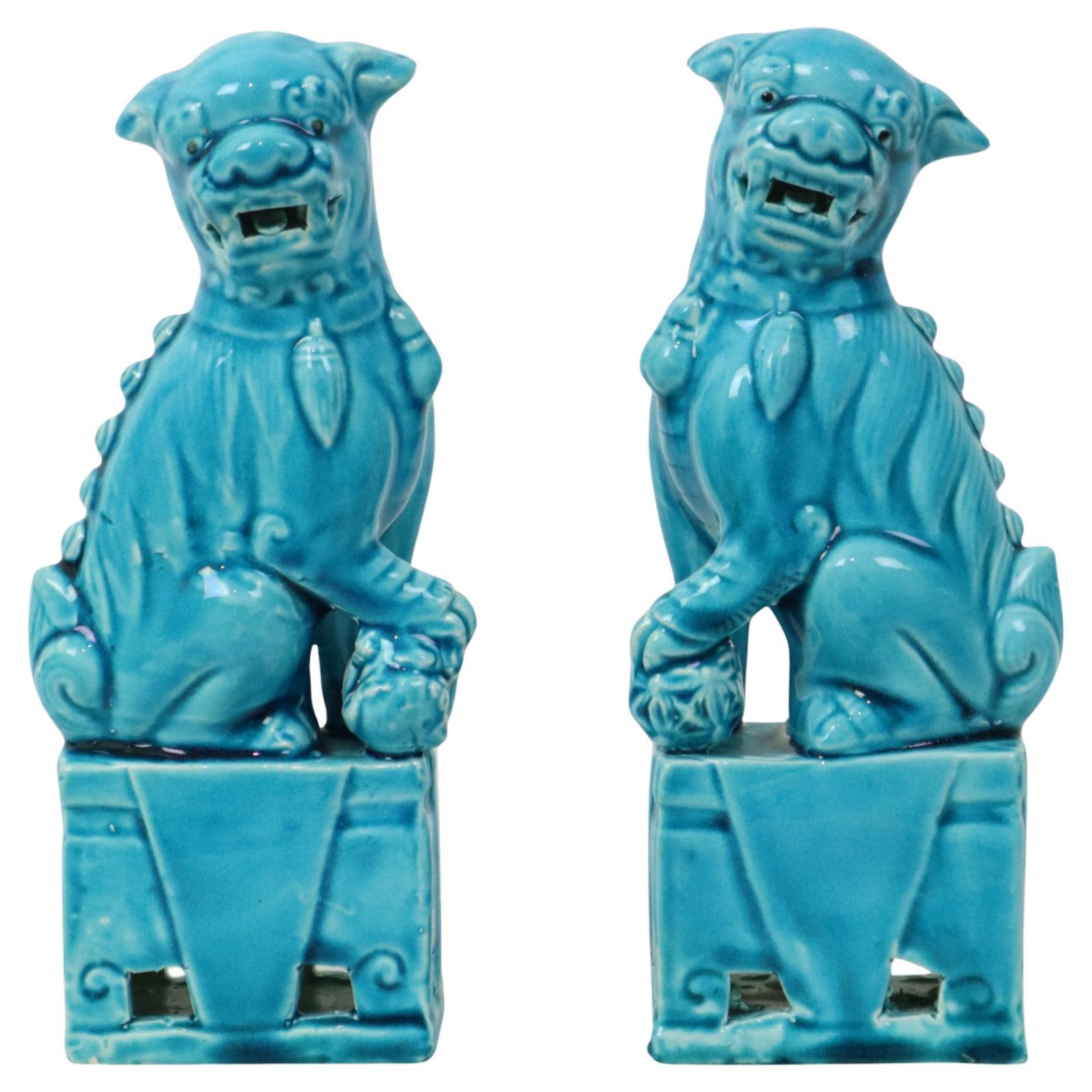 Pareja de Figuritas de León del Templo del Perro Foo esmaltadas en azul 18cm en venta