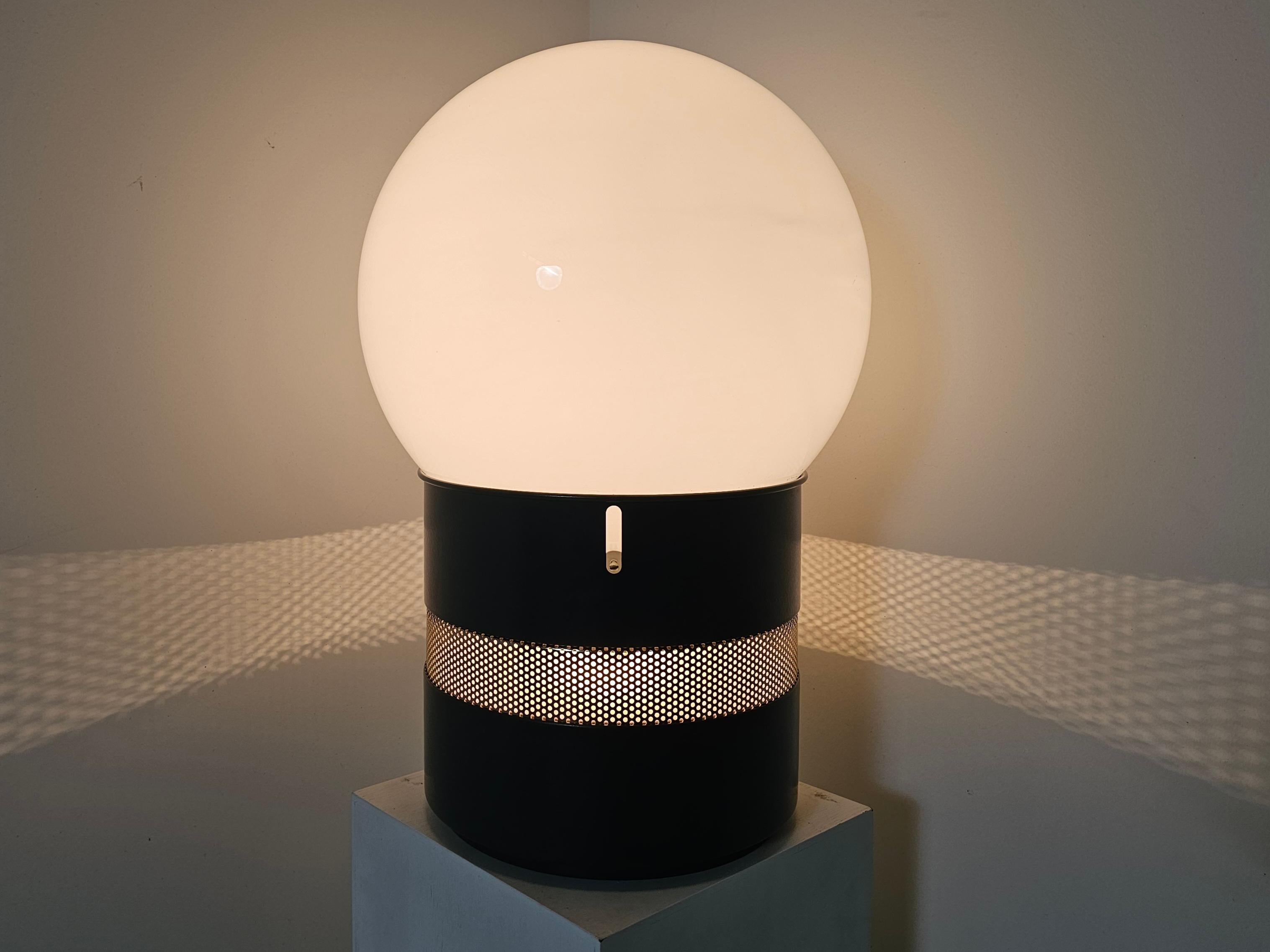 Paar blau/graue Mezzo Oracolo-Lampen von Gae Aulentnti für Artemide, 1960er Jahre (Mitte des 20. Jahrhunderts) im Angebot