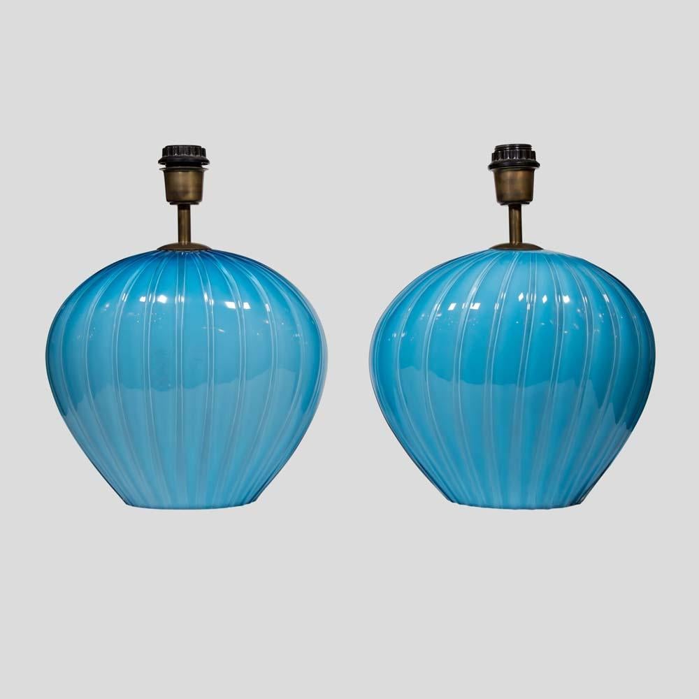 Pair of Blue hand blown ribbed murano glass table lamps by Tommaso Barbi  In Good Condition For Sale In London, GB