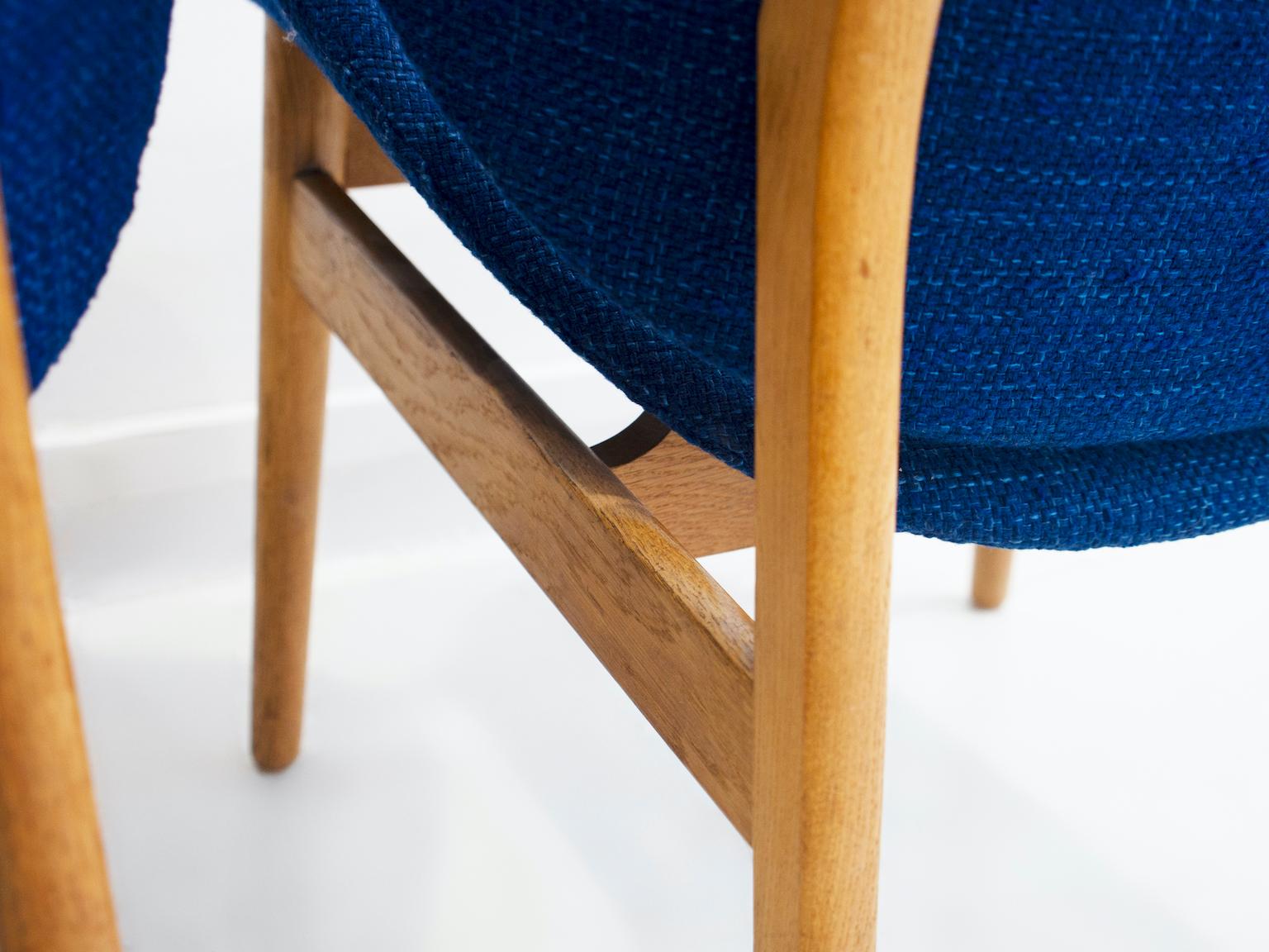 Pair of Blue Hans Olsen Model 134 Oak Chairs For Sale 6