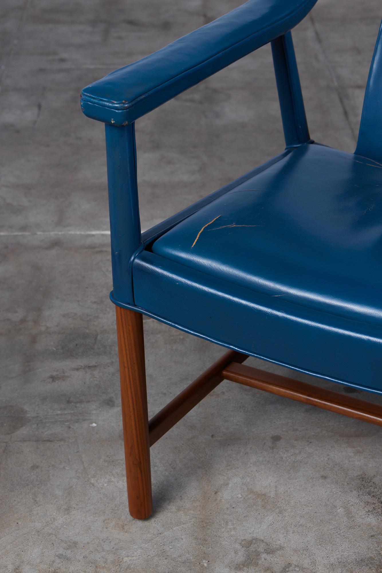 Pair of Blue Leather Lounge Chairs by Ejner Larsen & Aksel Bender Madsen 6