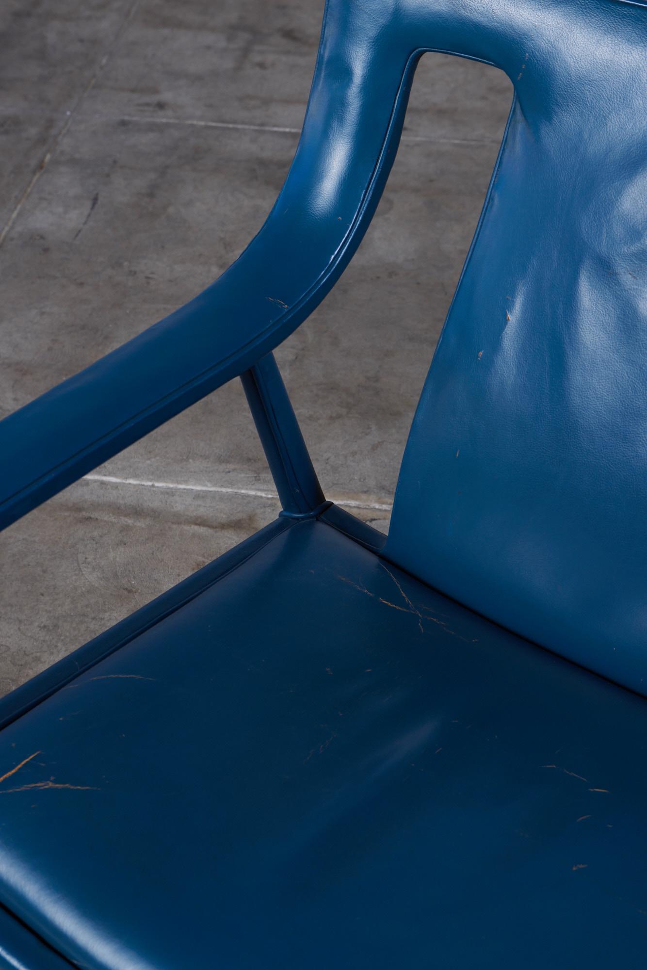 Pair of Blue Leather Lounge Chairs by Ejner Larsen & Aksel Bender Madsen 7