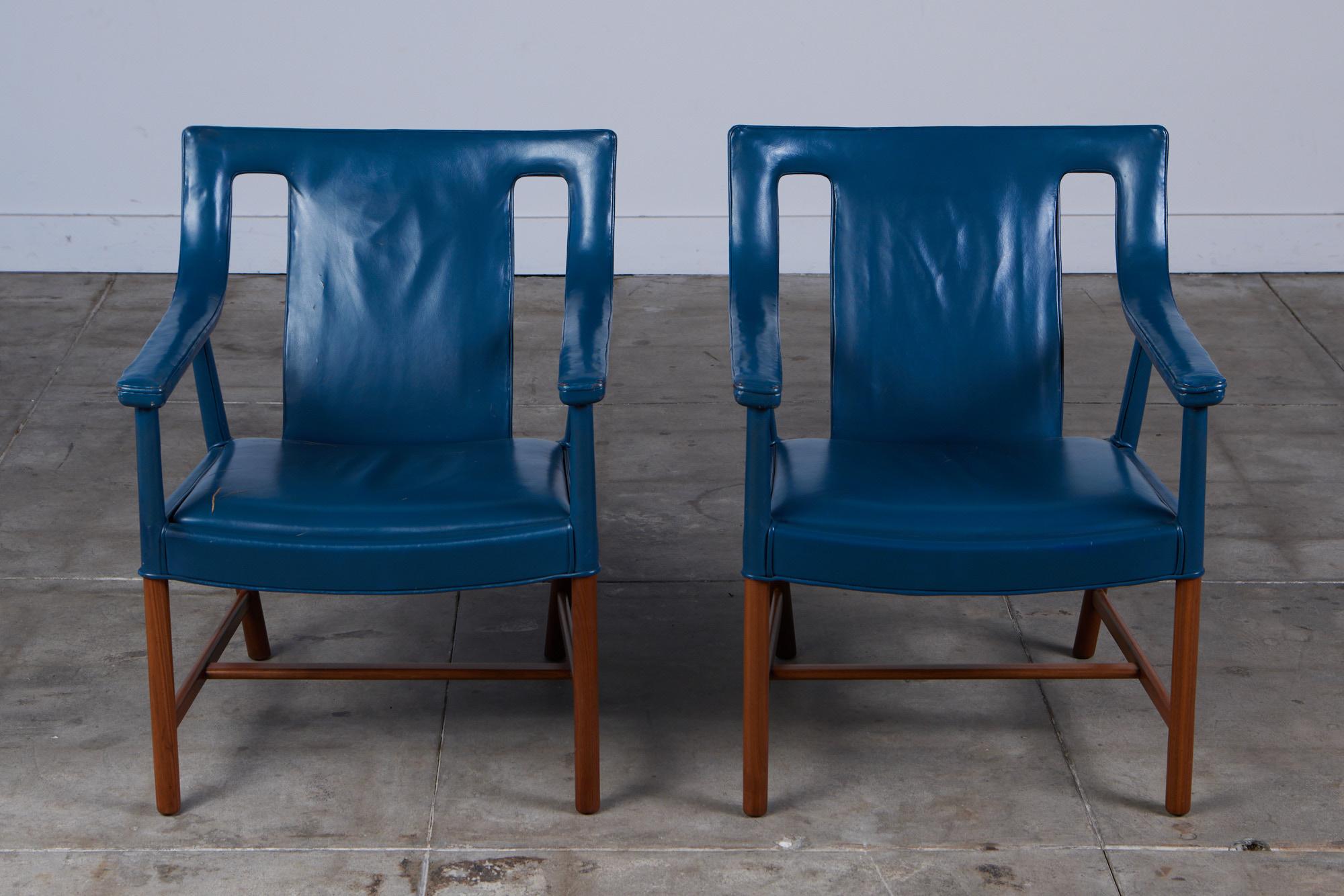 Danish Pair of Blue Leather Lounge Chairs by Ejner Larsen & Aksel Bender Madsen