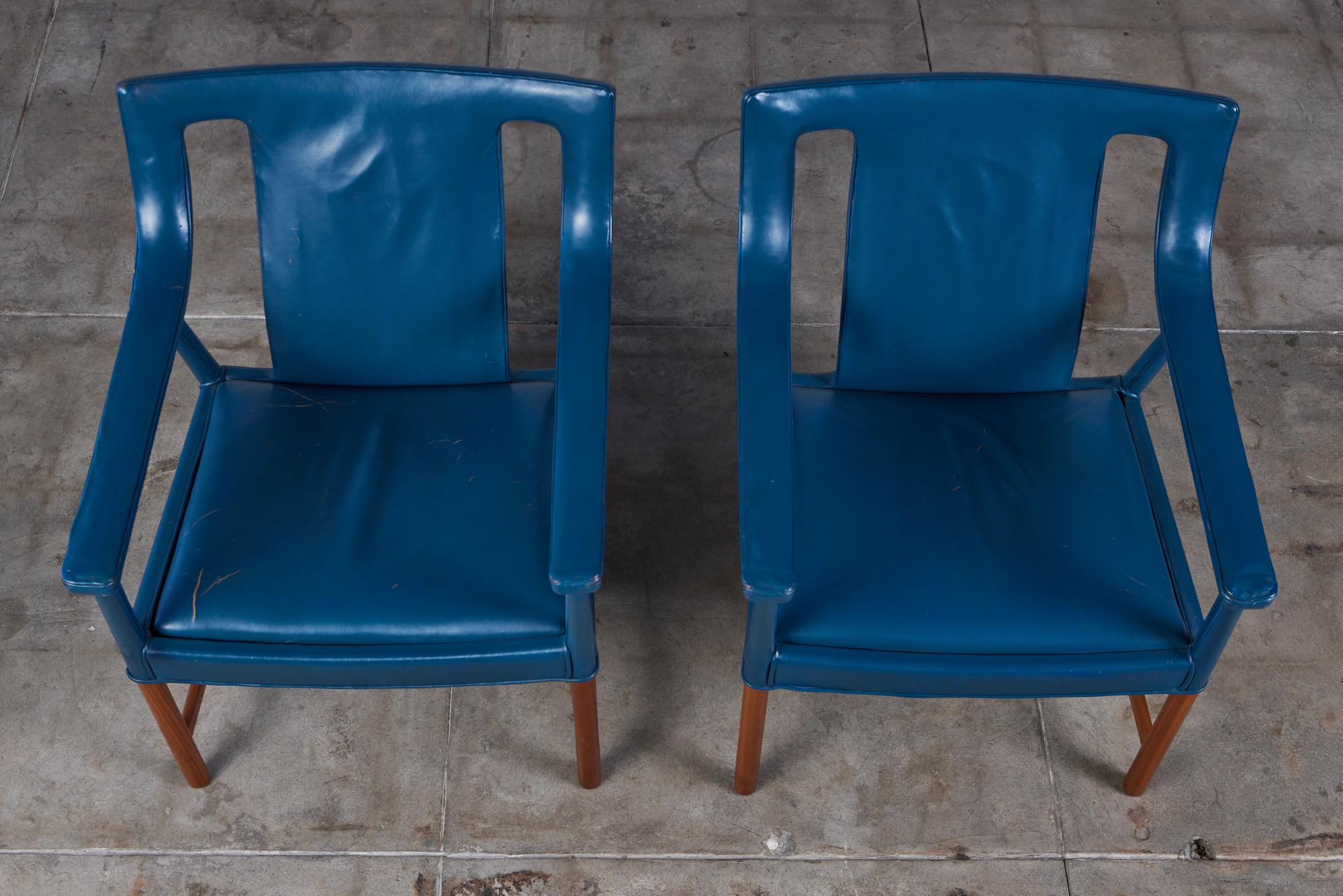 Pair of Blue Leather Lounge Chairs by Ejner Larsen & Aksel Bender Madsen In Good Condition In Los Angeles, CA