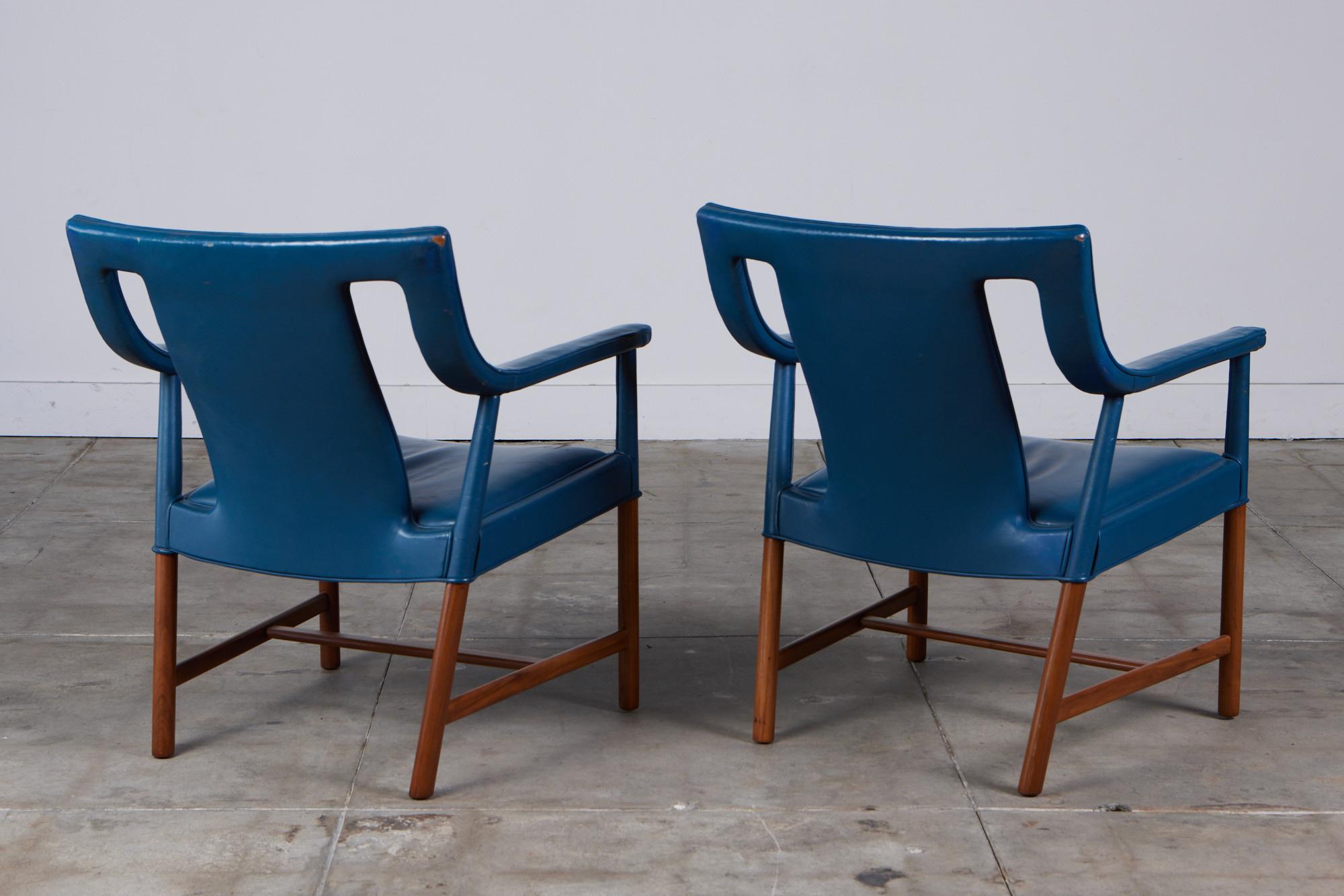 Pair of Blue Leather Lounge Chairs by Ejner Larsen & Aksel Bender Madsen 2