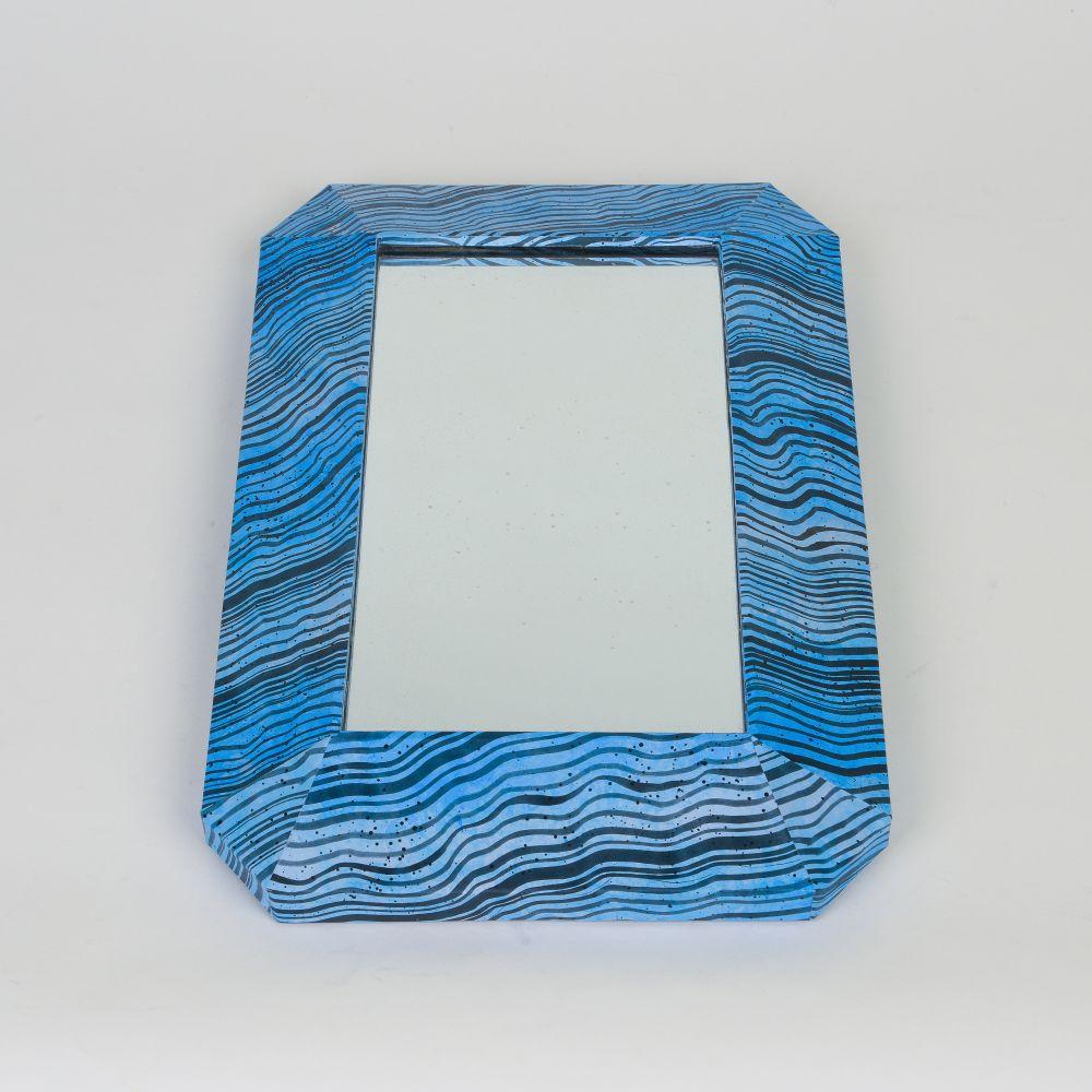 Postmoderne Paire de miroirs marbrés bleus en vente