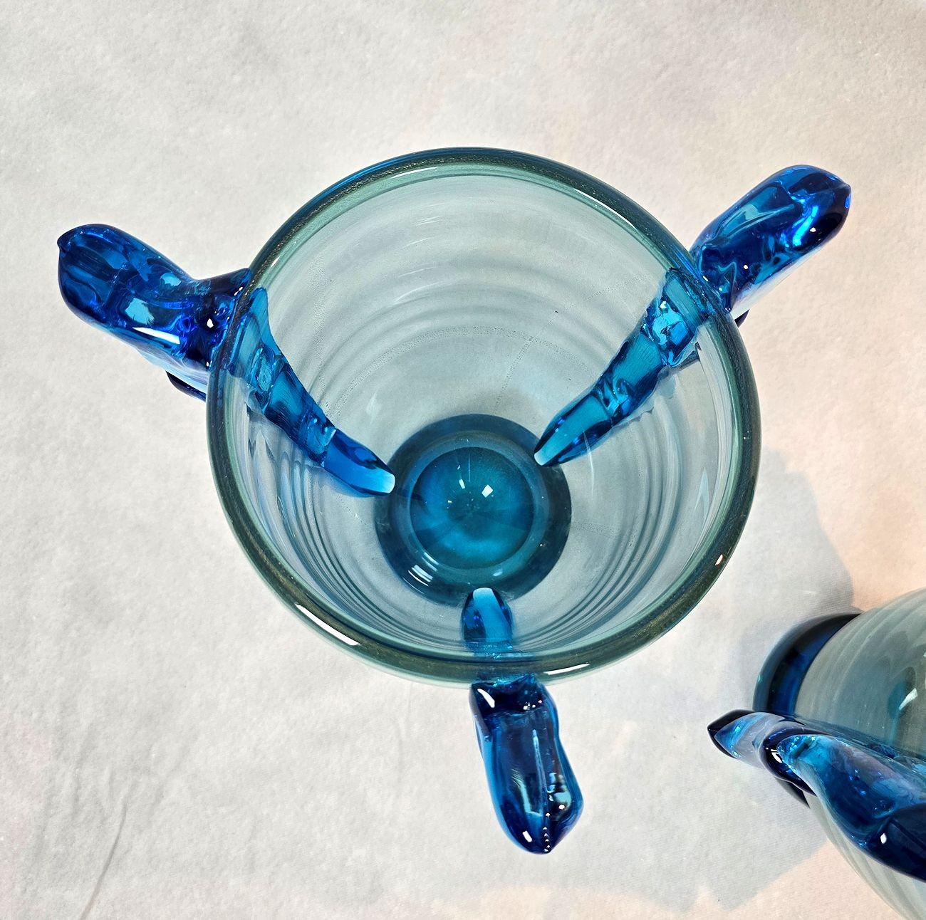 Coppia di vasi in vetro di Murano blu in vendita 1