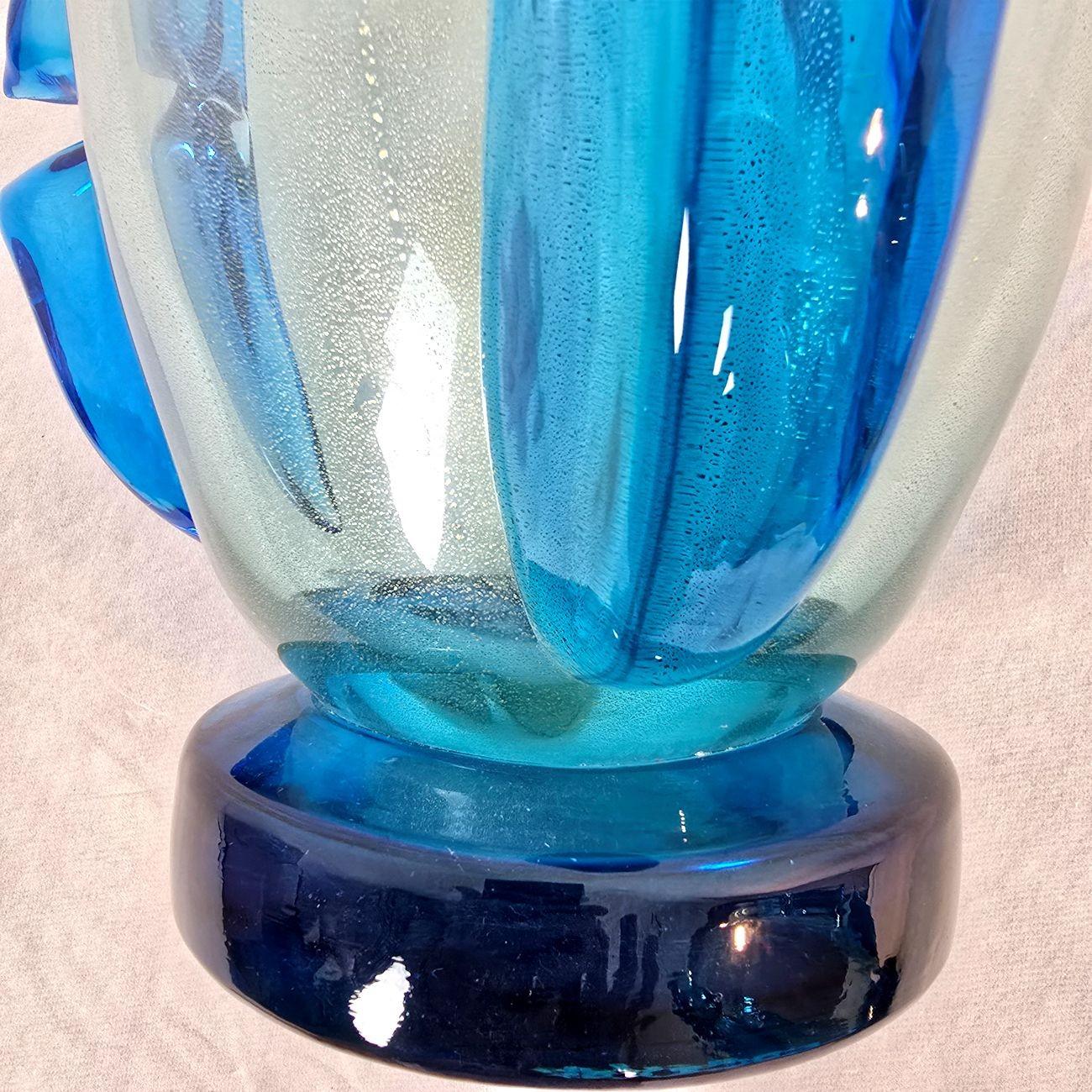 Coppia di vasi in vetro di Murano blu in vendita 2