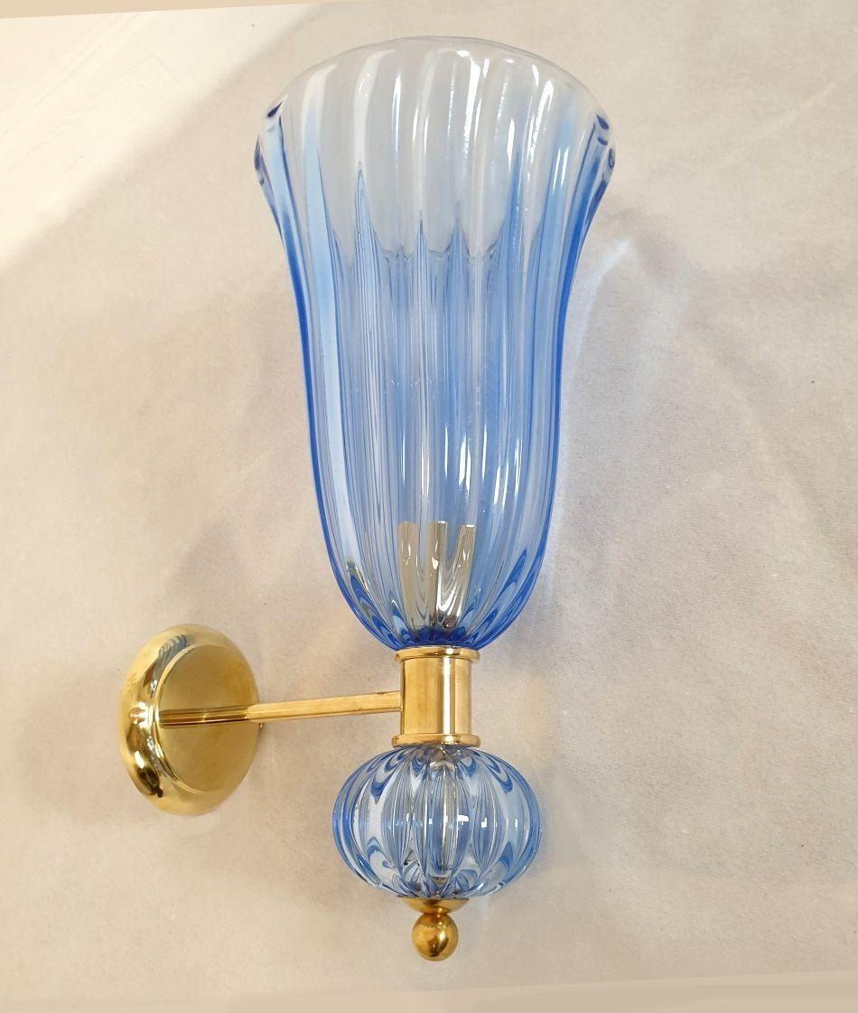 Pareja de apliques neoclásicos azules de Murano Moderno de mediados de siglo en venta
