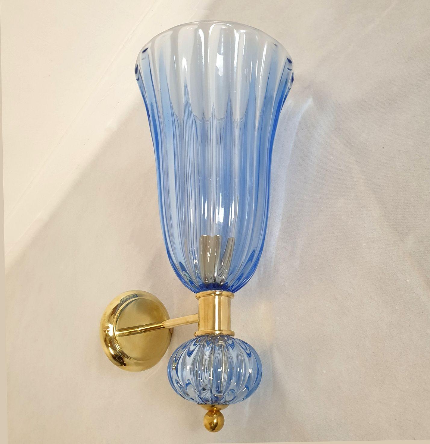 Pareja de apliques neoclásicos azules de Murano Italiano en venta