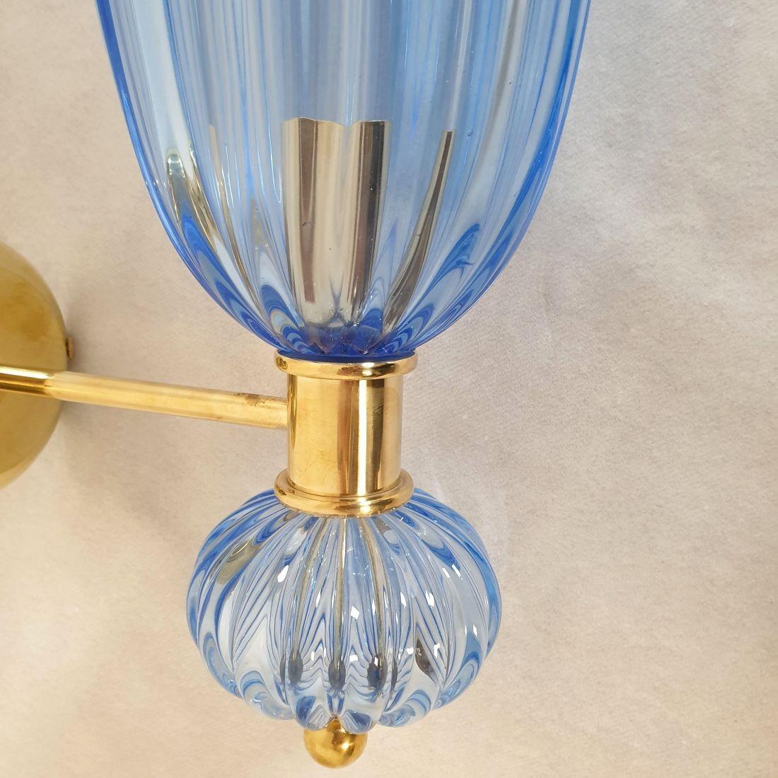 Pareja de apliques neoclásicos azules de Murano en venta 1