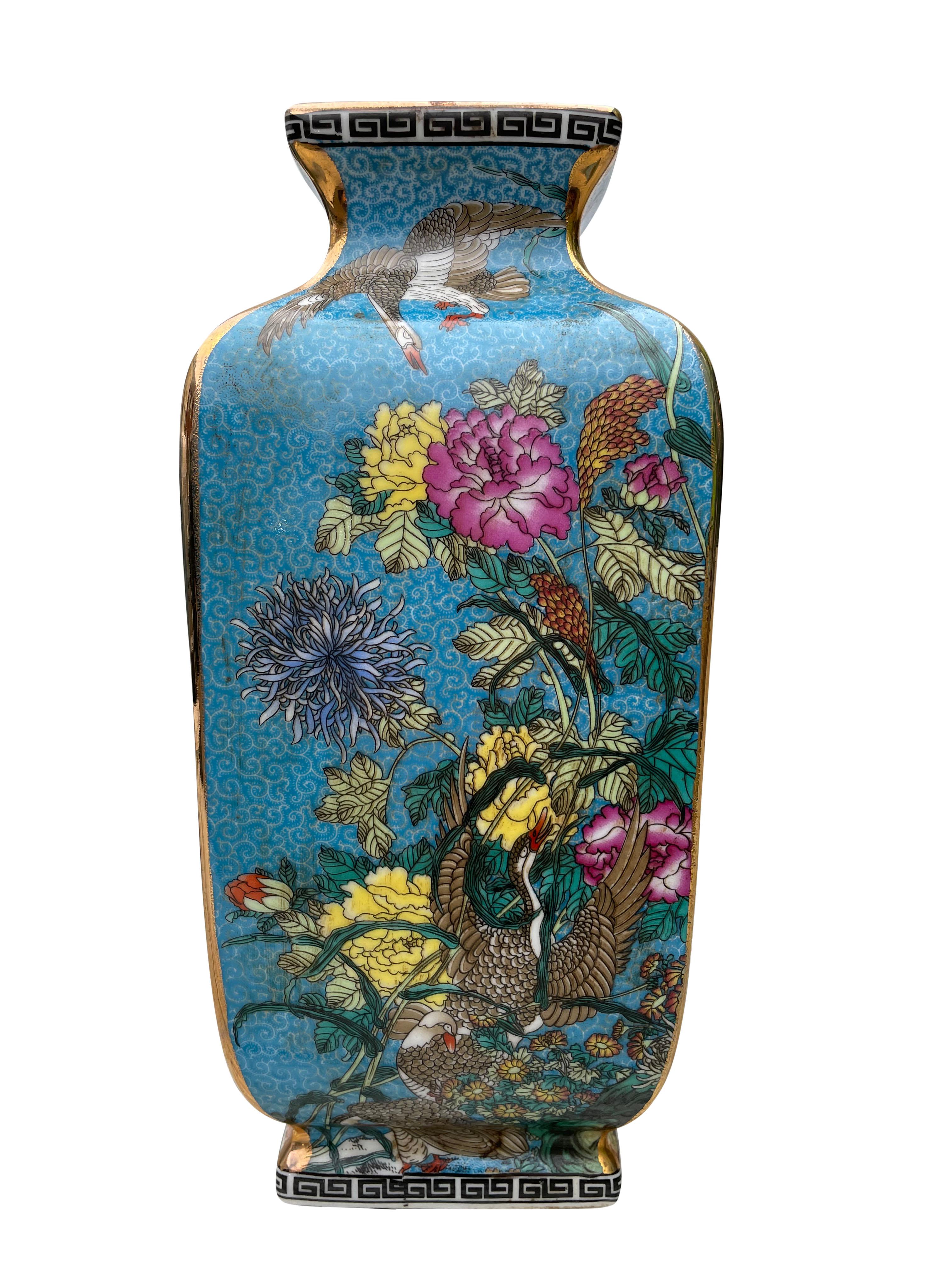 Porcelaine Paire de vases orientaux bleus peints à la main, 20ème siècle en vente