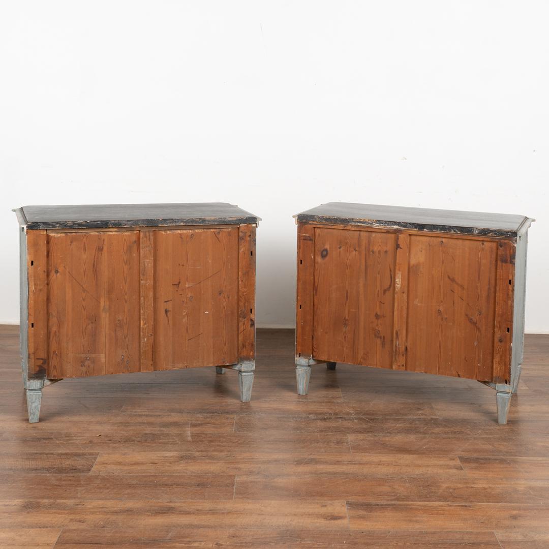 Pair of Blue Painted Chest of Three Drawers With Griffins, Sweden circa 1840-60 For Sale 6