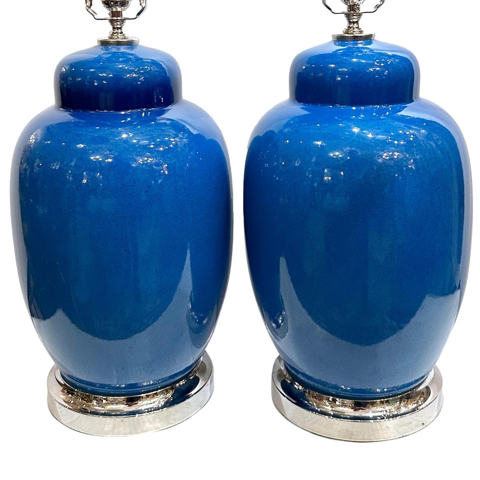 Pair of Blue Porcelain Lamps In Good Condition For Sale In New York, NY