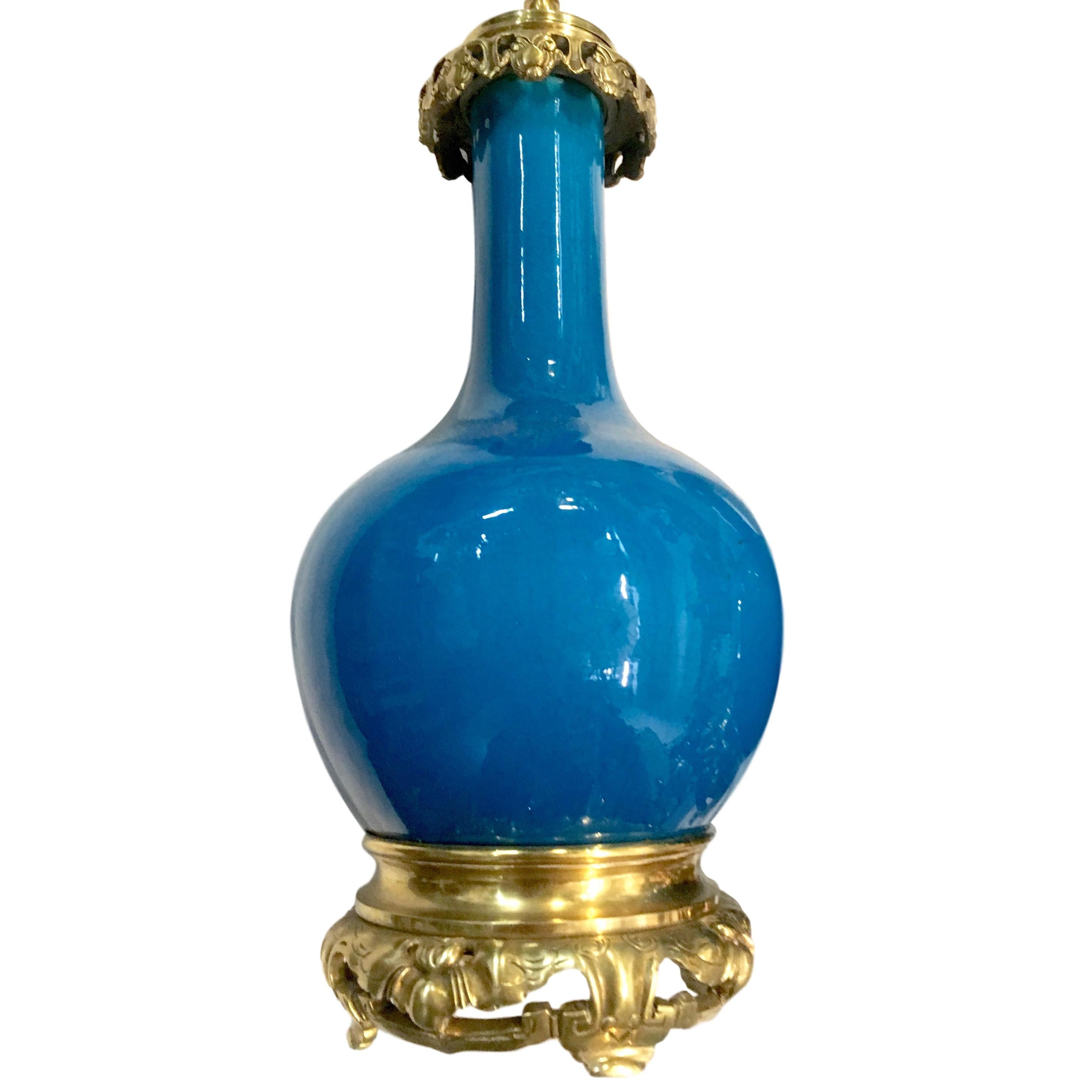 Pair of Blue Porcelain Table Lamps In Good Condition For Sale In New York, NY