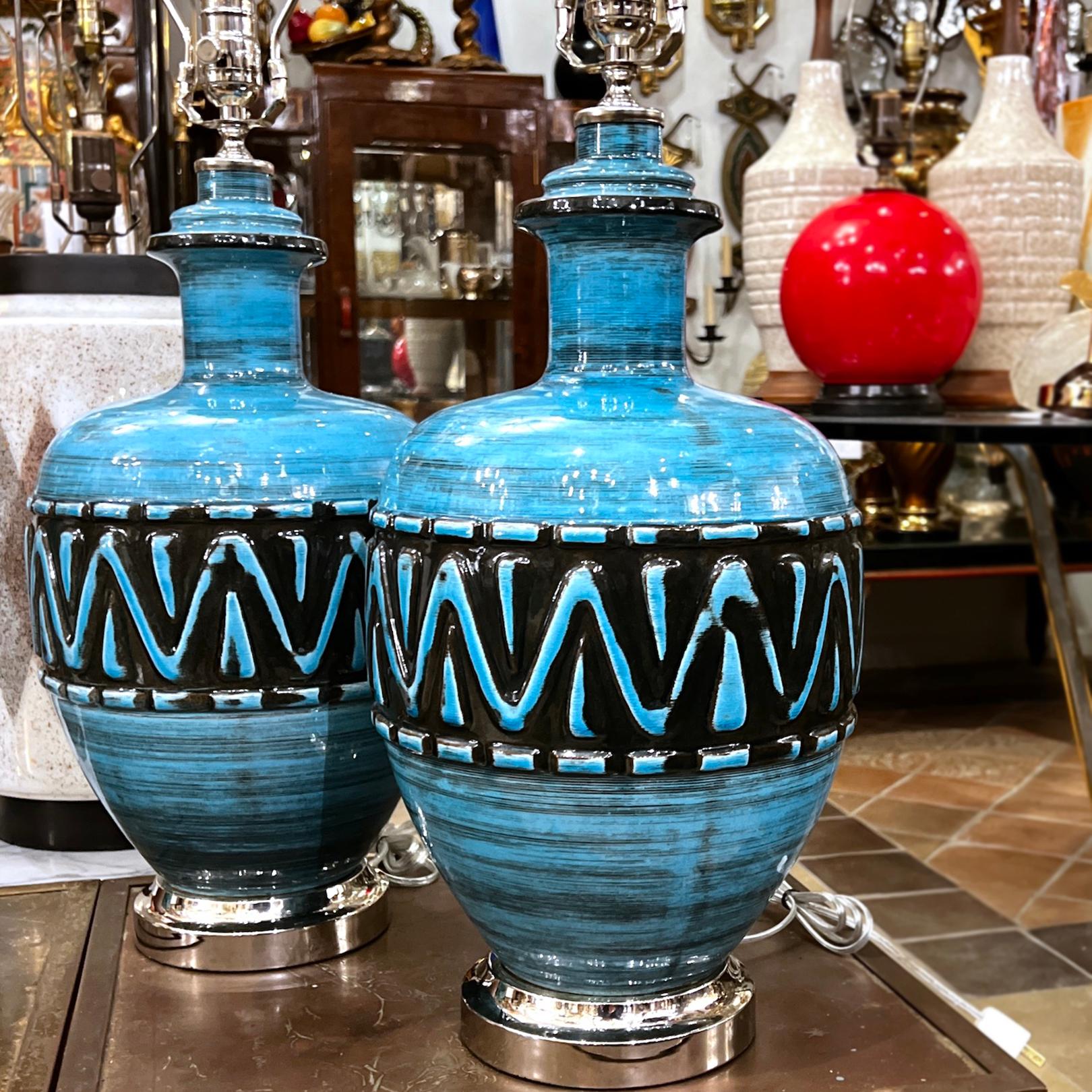 Paar Tischlampen aus blauem Porzellan im Angebot 2