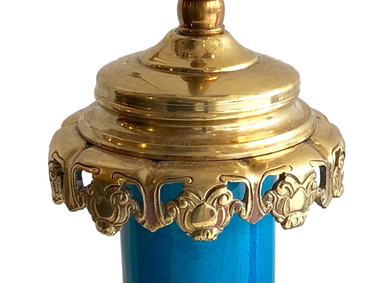 Paire de lampes de bureau en porcelaine bleue en vente 1