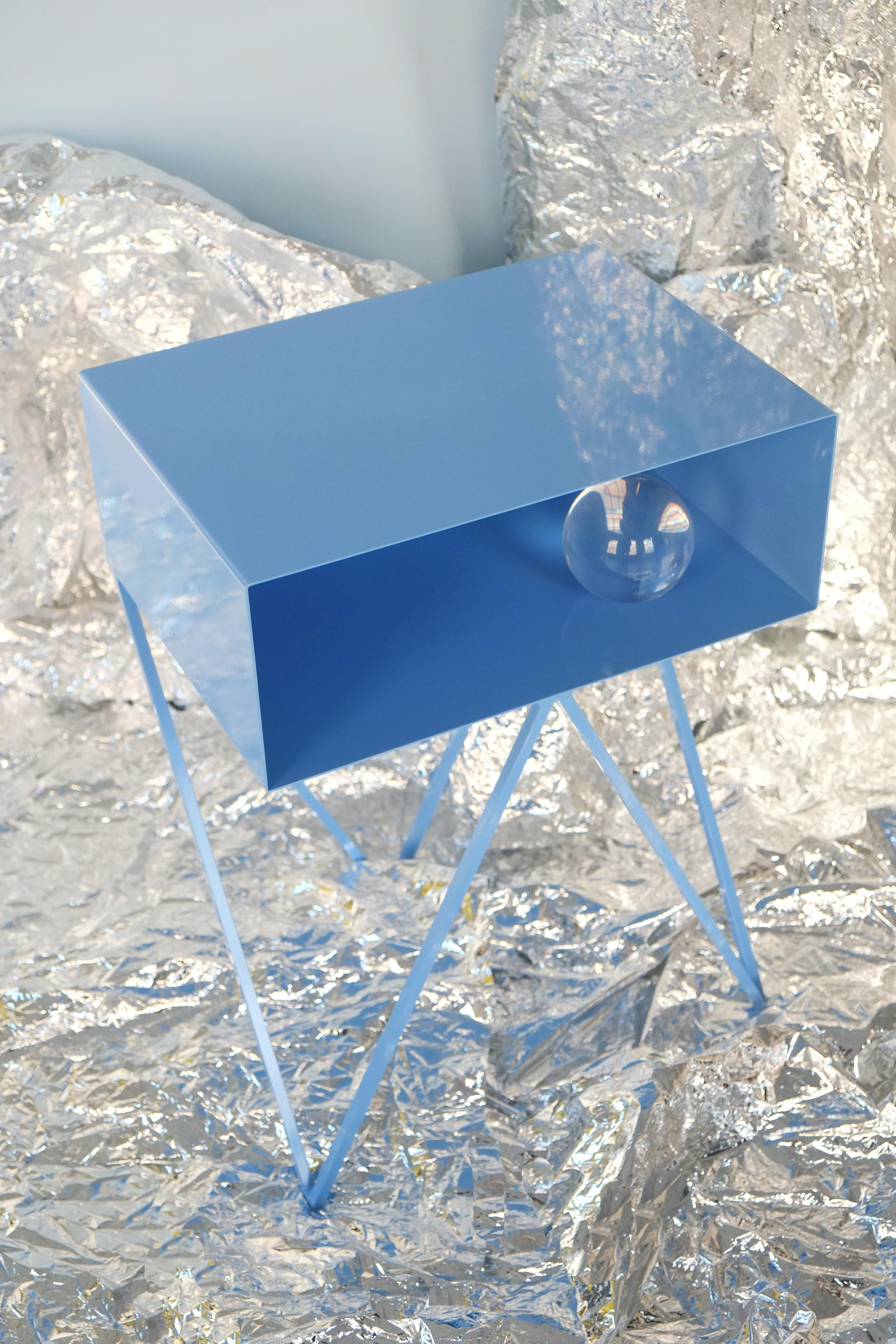 Paar blau pulverbeschichtete Stahl-Nachttische mit Roboter - Beistelltische (Pulverbeschichtet) im Angebot