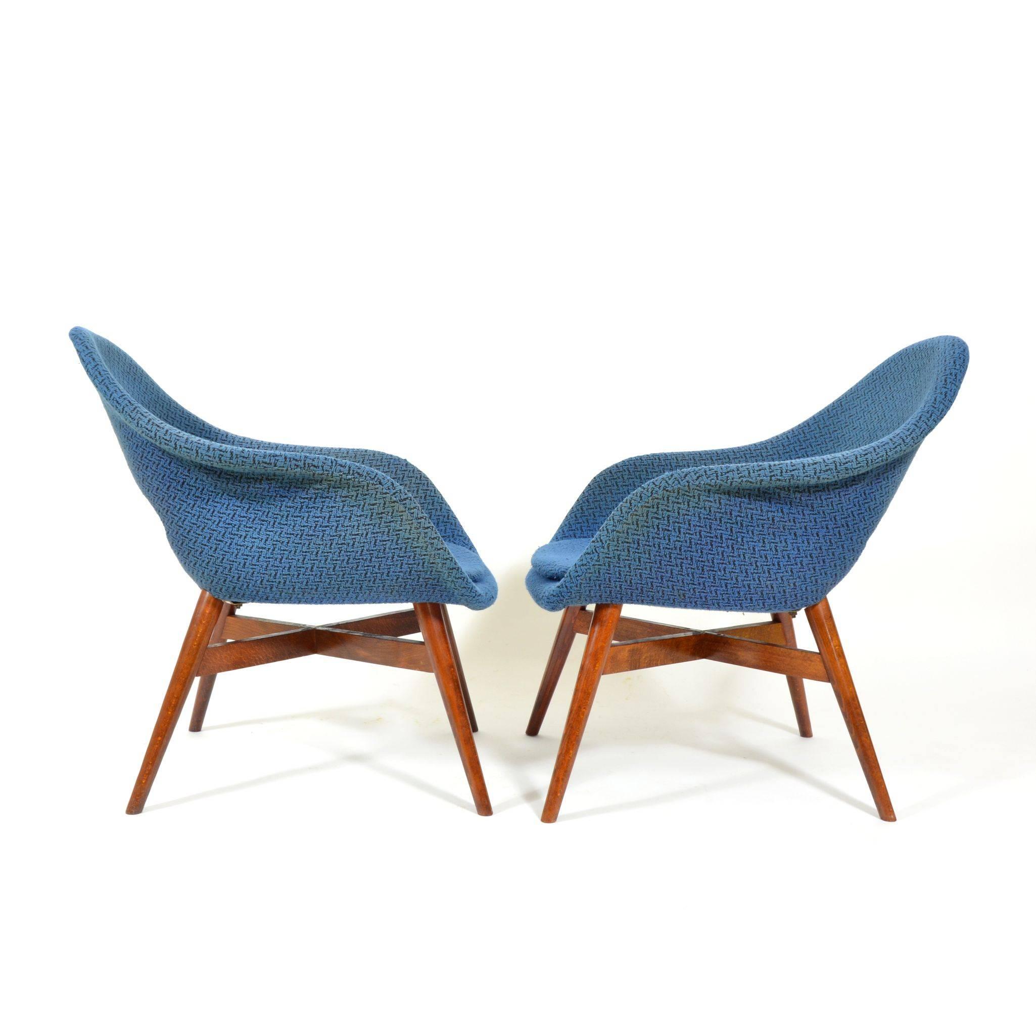 20th Century Pair of Blue Shell Chairs by Miroslav Navrátil, 1960s For Sale